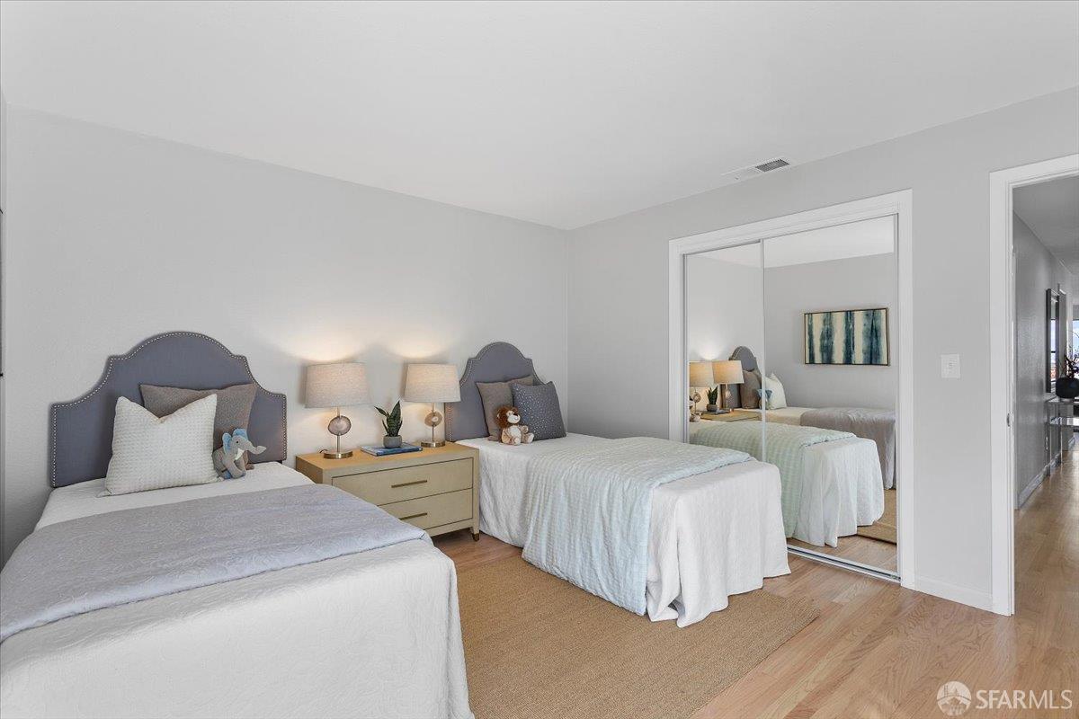 San Francisco, California, 94124, United States, 3 Bedrooms Bedrooms, ,2 BathroomsBathrooms,Residential,For Sale,2001801