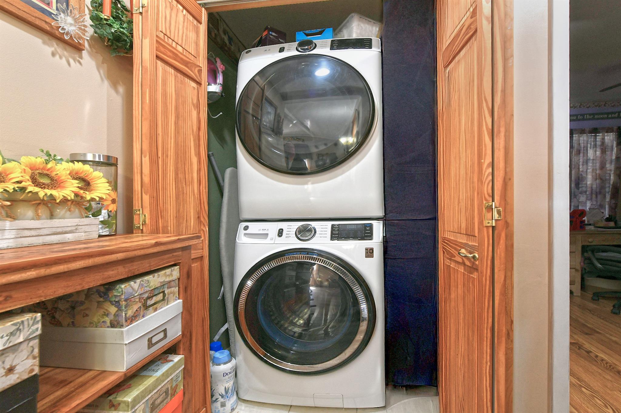 Levittown, New York, 11756, United States, 3 Bedrooms Bedrooms, ,1 BathroomBathrooms,Residential,For Sale,1737239