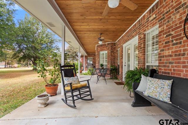 Lindale, Texas, 75771, United States, 3 Bedrooms Bedrooms, ,3 BathroomsBathrooms,Residential,For Sale,1995142