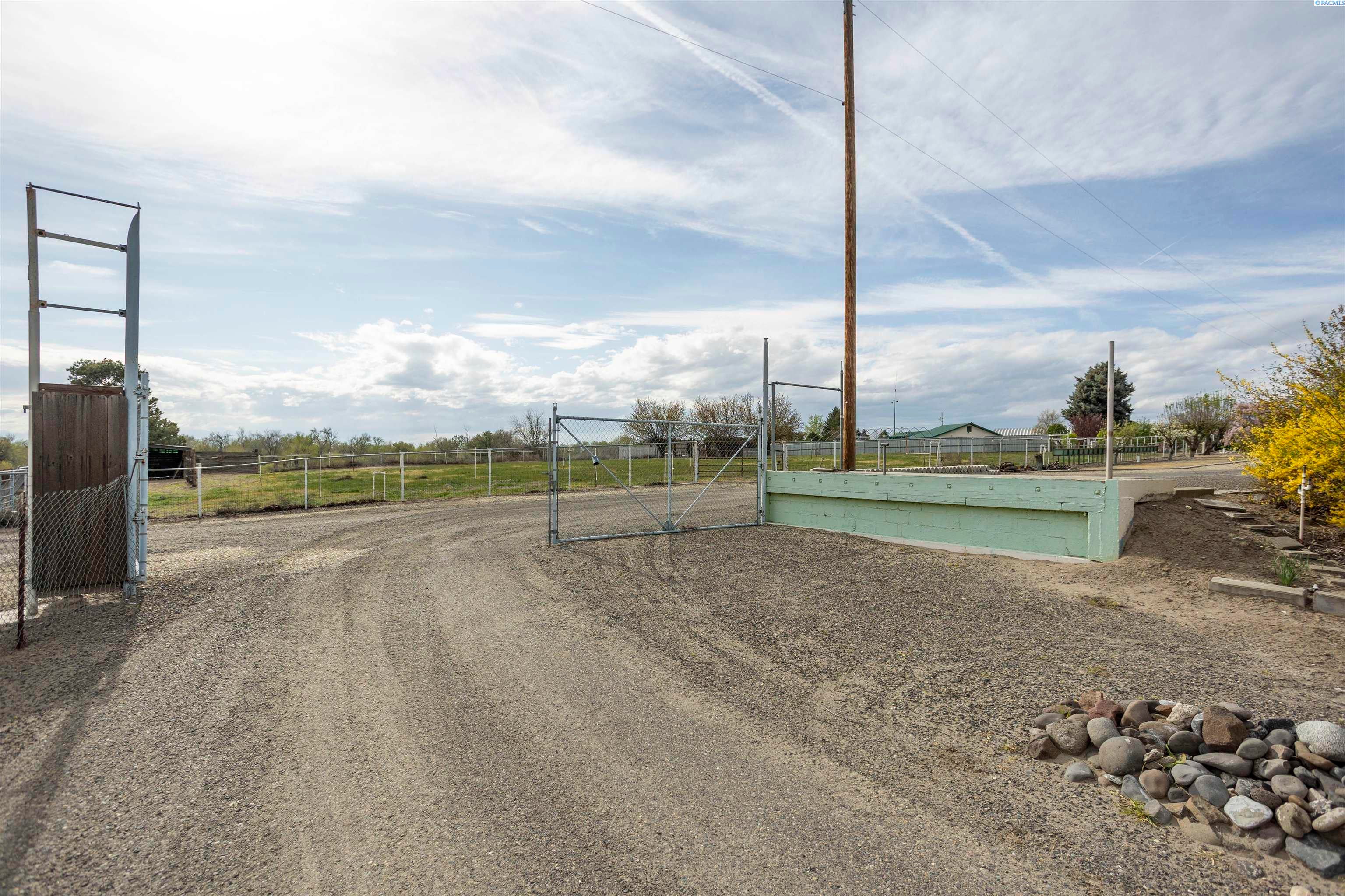 Granger, Washington, 98932, United States, 4 Bedrooms Bedrooms, ,1 BathroomBathrooms,Residential,For Sale,1975233