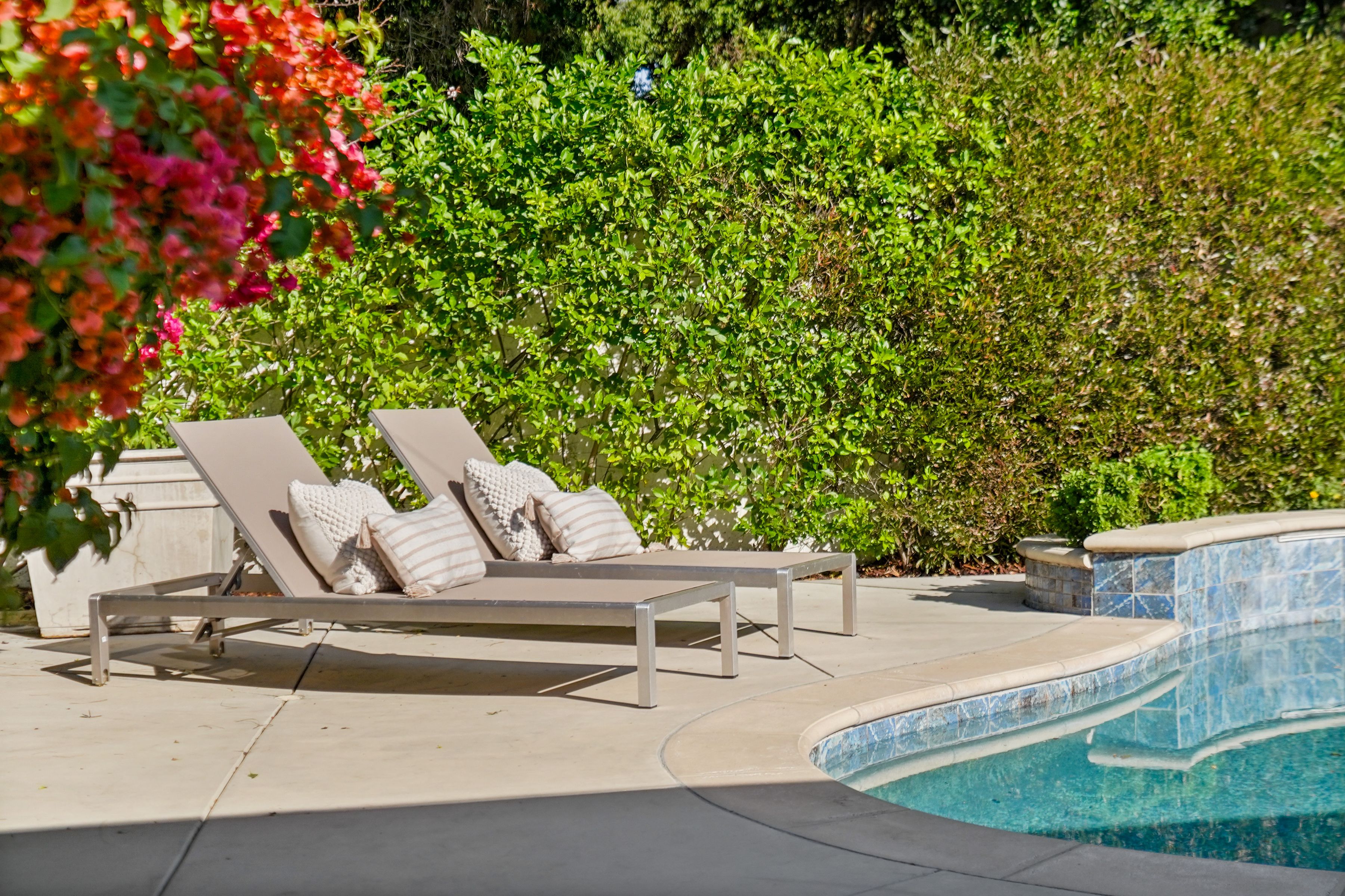  11593 Kling Street - 物件實景