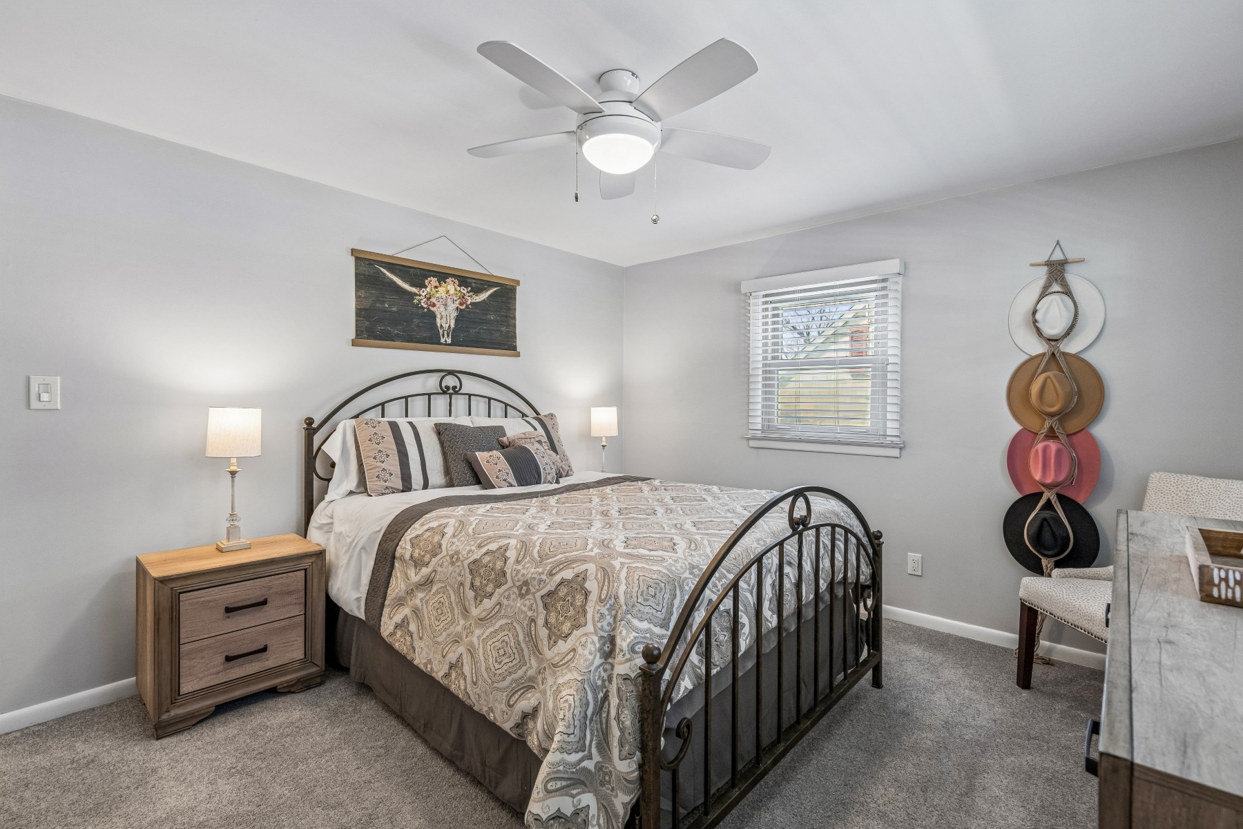  Immaculate and Updated Split Level Residence - 物件實景