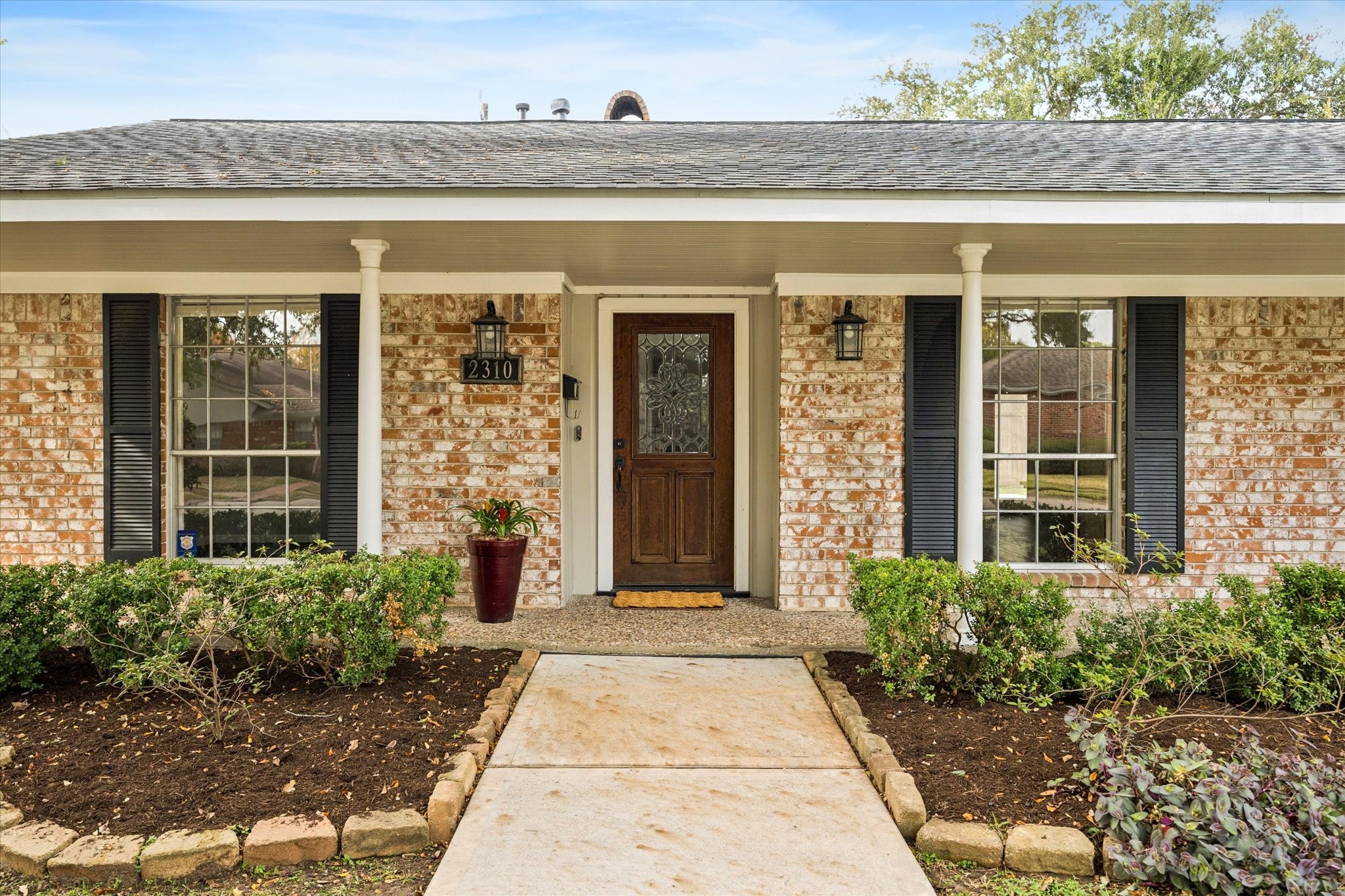  2310 Walnut Bend Lane - 物件實景