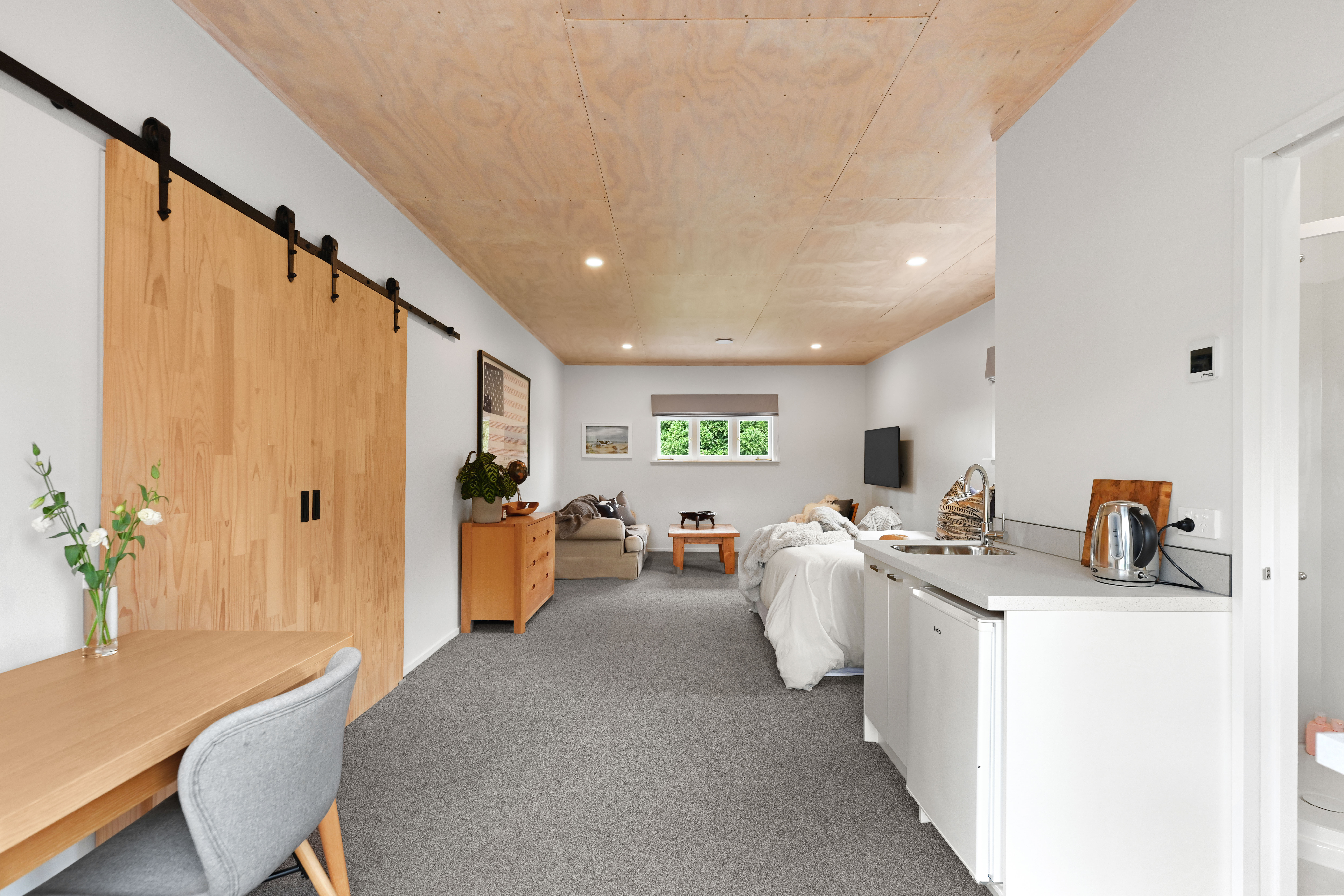  Chic Character with Acreage - 物件實景