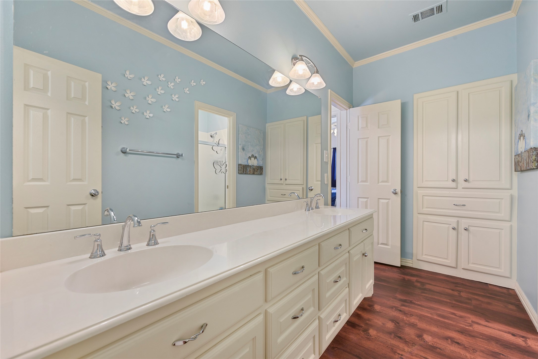 Heath, Texas, 75032, United States, 4 Bedrooms Bedrooms, ,3 BathroomsBathrooms,Residential,For Sale,1829391