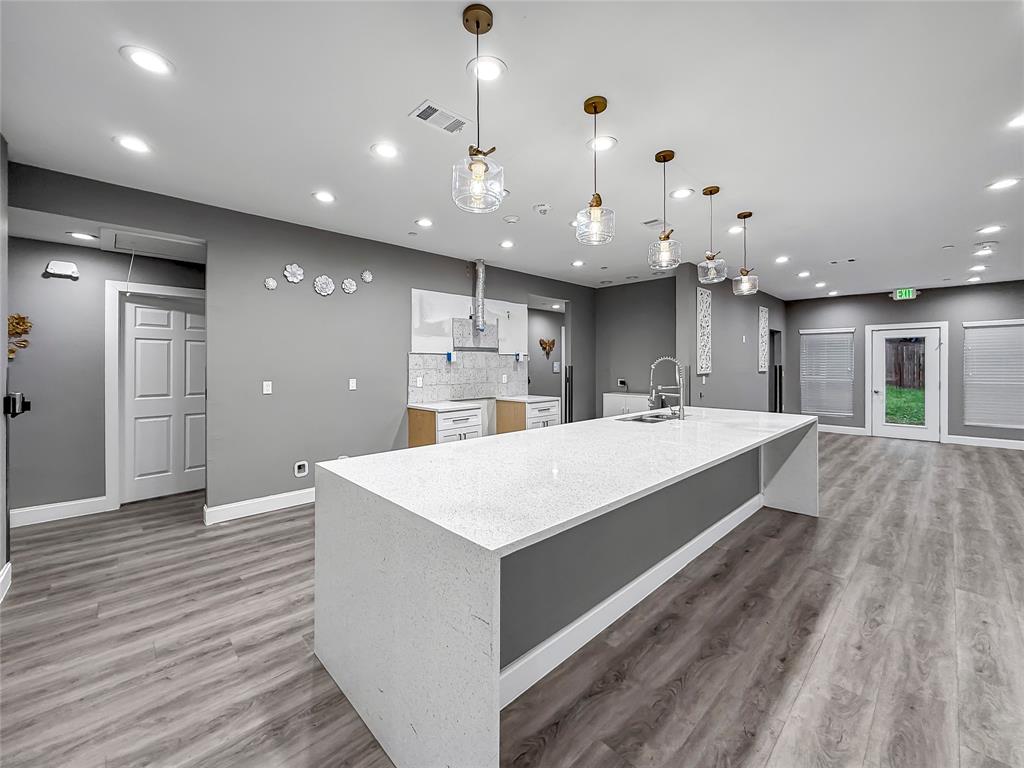 Garland, Texas, 75041, United States, 8 Bedrooms Bedrooms, ,4 BathroomsBathrooms,Residential,For Sale,2003441