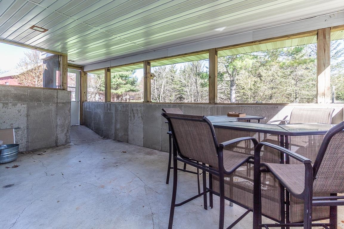 New London, Wisconsin, 54961-8021, United States, 4 Bedrooms Bedrooms, ,2 BathroomsBathrooms,Residential,For Sale,1984435