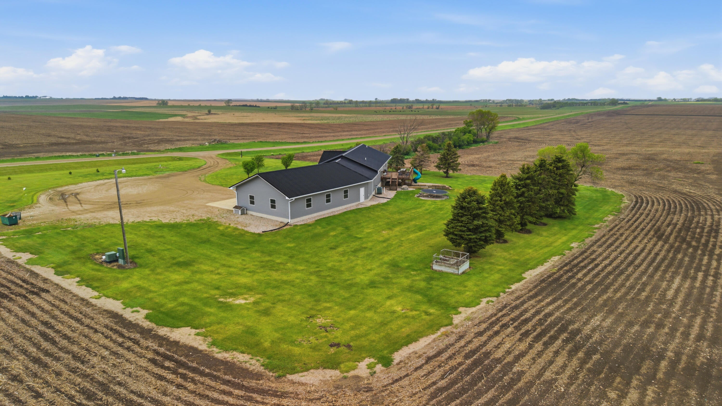 Selby, South Dakota, 57472, United States, 4 Bedrooms Bedrooms, ,Residential,For Sale,2049409