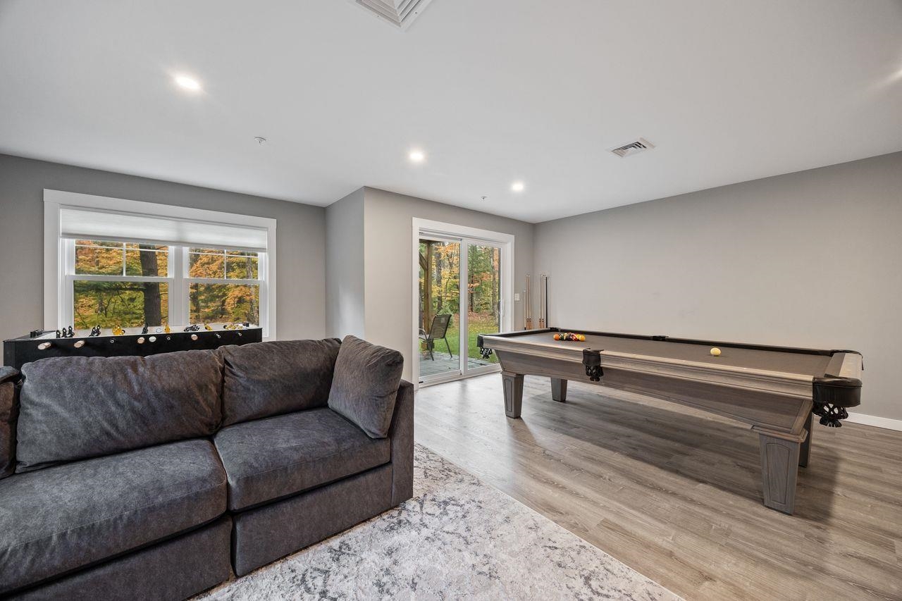 Conway, New Hampshire, 03860, United States, 4 Bedrooms Bedrooms, ,5 BathroomsBathrooms,Residential,For Sale,1991555