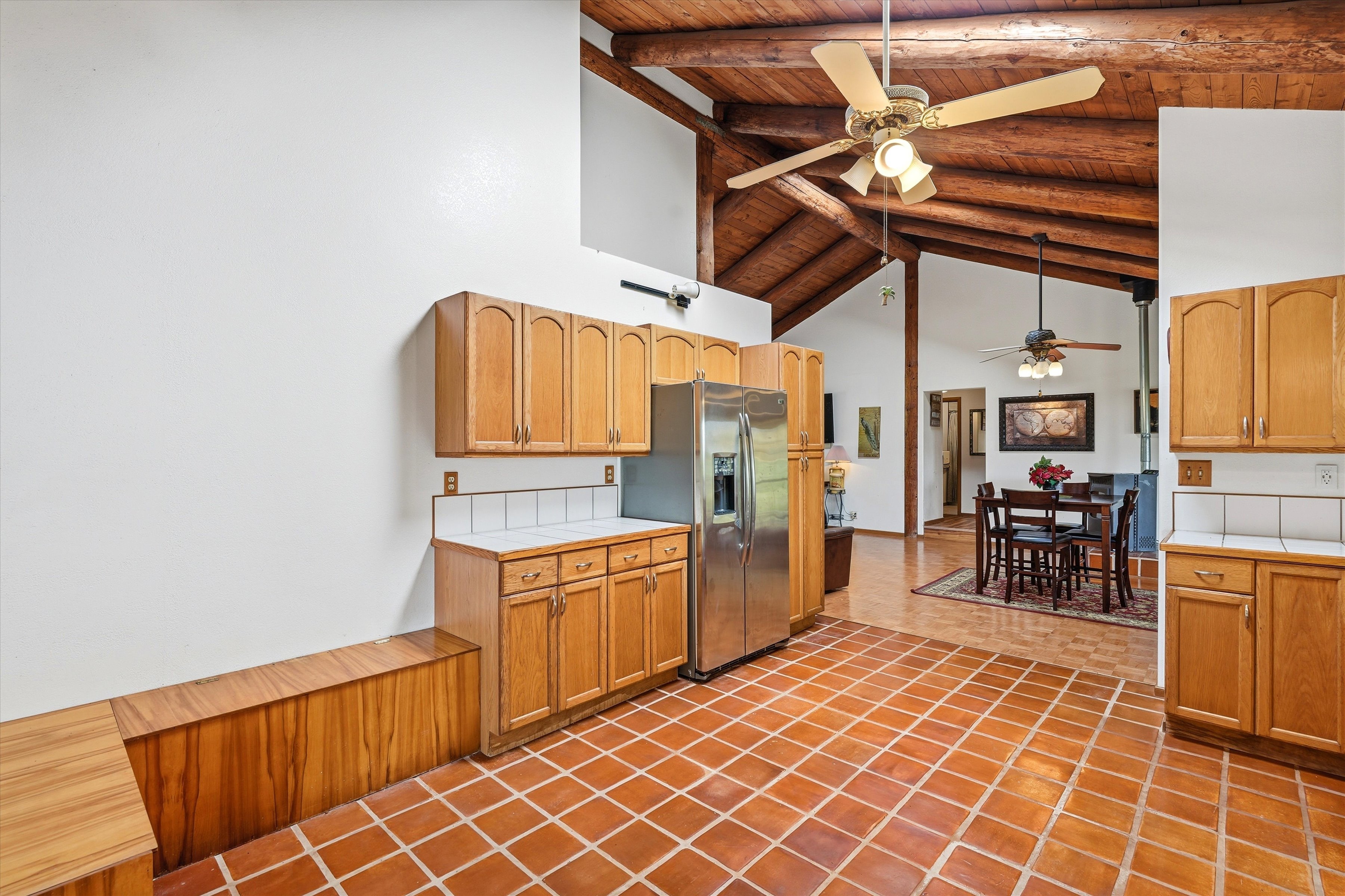  Single-level home on 2.5 fully fenced and gated acres - 物件實景