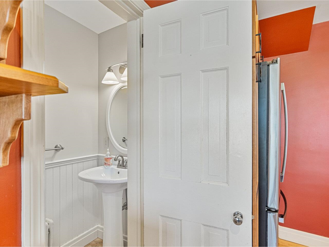 Burlington, Vermont, 05401, United States, 3 Bedrooms Bedrooms, ,2 BathroomsBathrooms,Residential,For Sale,1777019