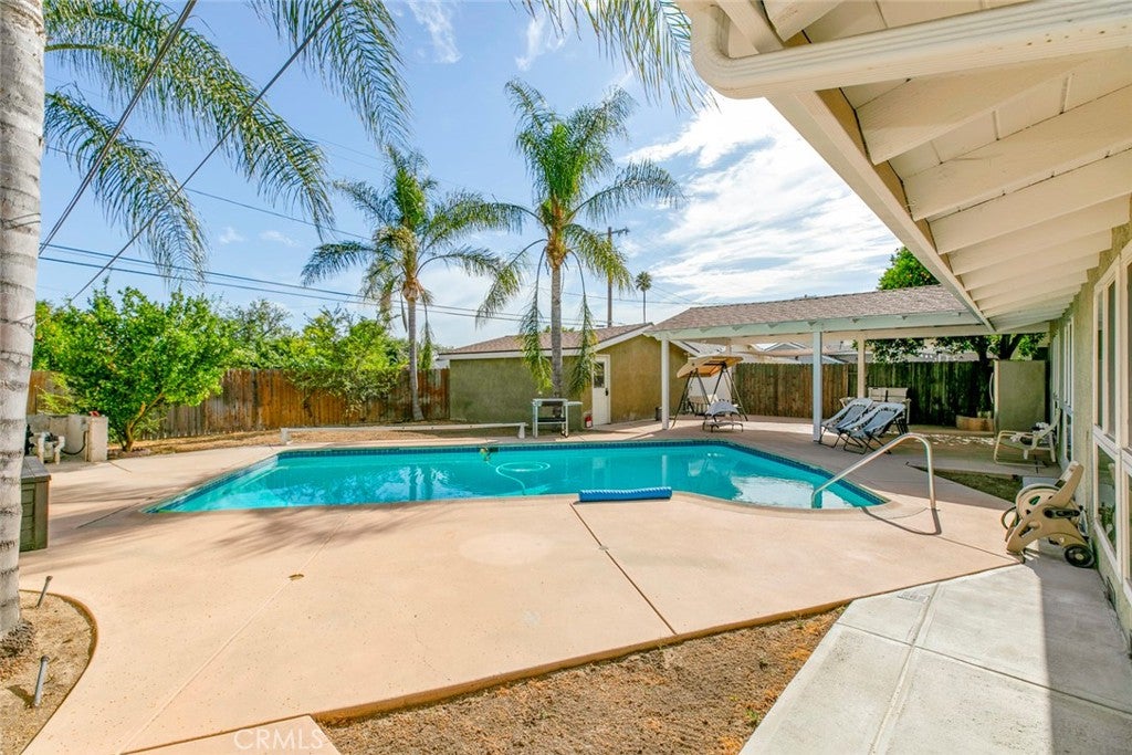 Granada Hills, California, 91344, United States, 3 Bedrooms Bedrooms, ,2 BathroomsBathrooms,Residential,For Sale,1940925