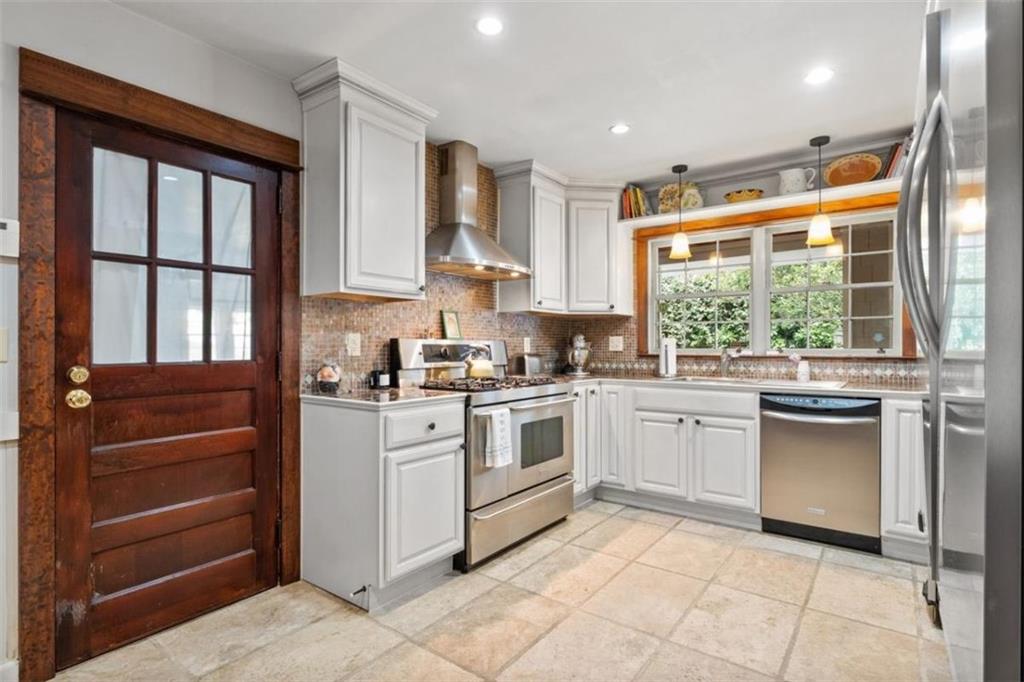 Sandy Springs, Georgia, 30342, United States, 4 Bedrooms Bedrooms, ,3 BathroomsBathrooms,Residential,For Sale,1912192