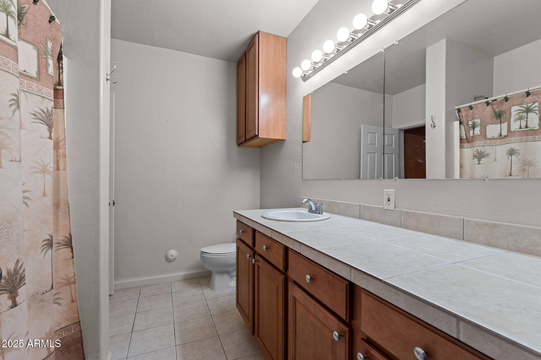 Morristown, Arizona, 85342, United States, 5 Bedrooms Bedrooms, ,4 BathroomsBathrooms,Residential,For Sale,1887145