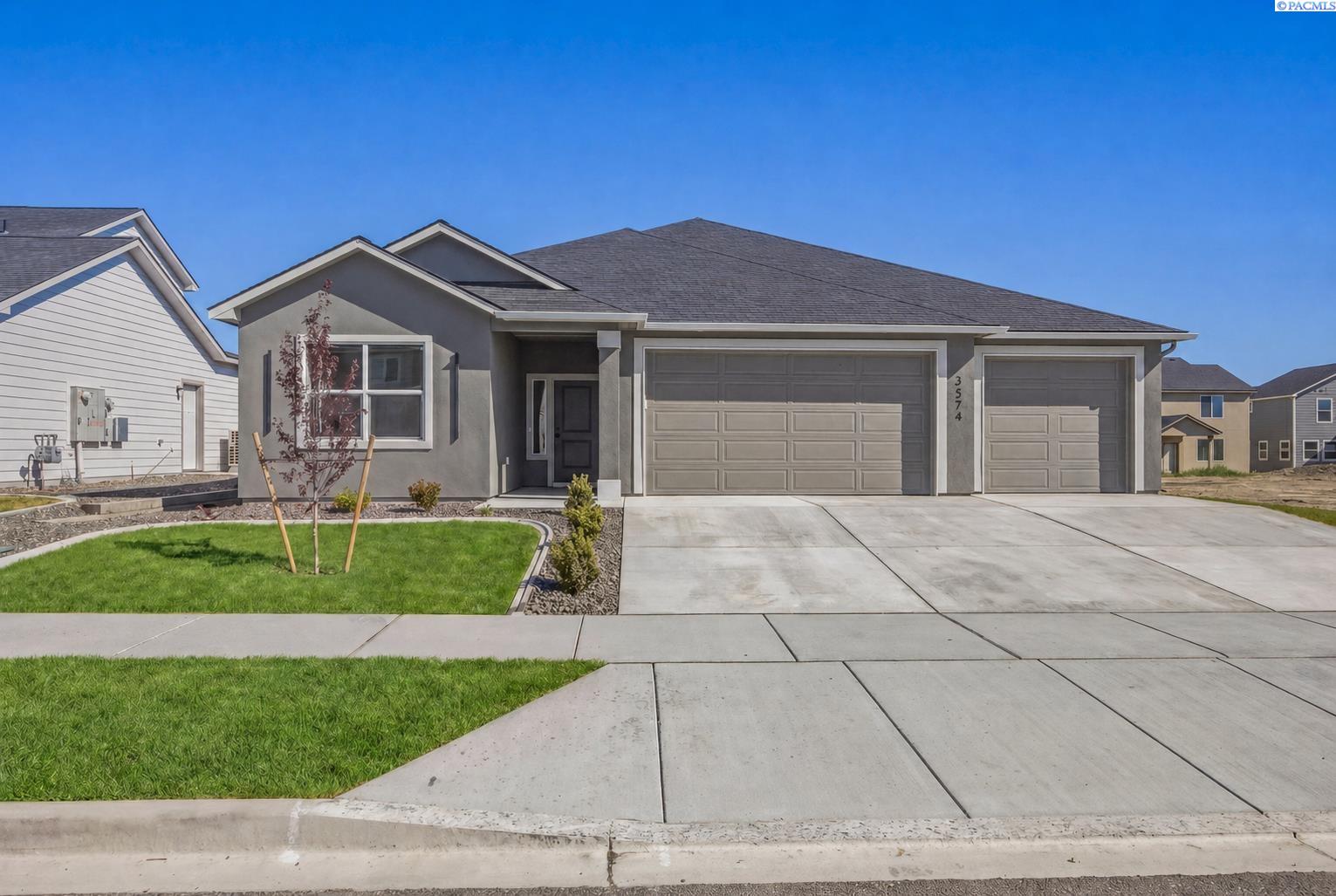 Richland, Washington, 99352, United States, 3 Bedrooms Bedrooms, ,3 BathroomsBathrooms,Residential,For Sale,2033532