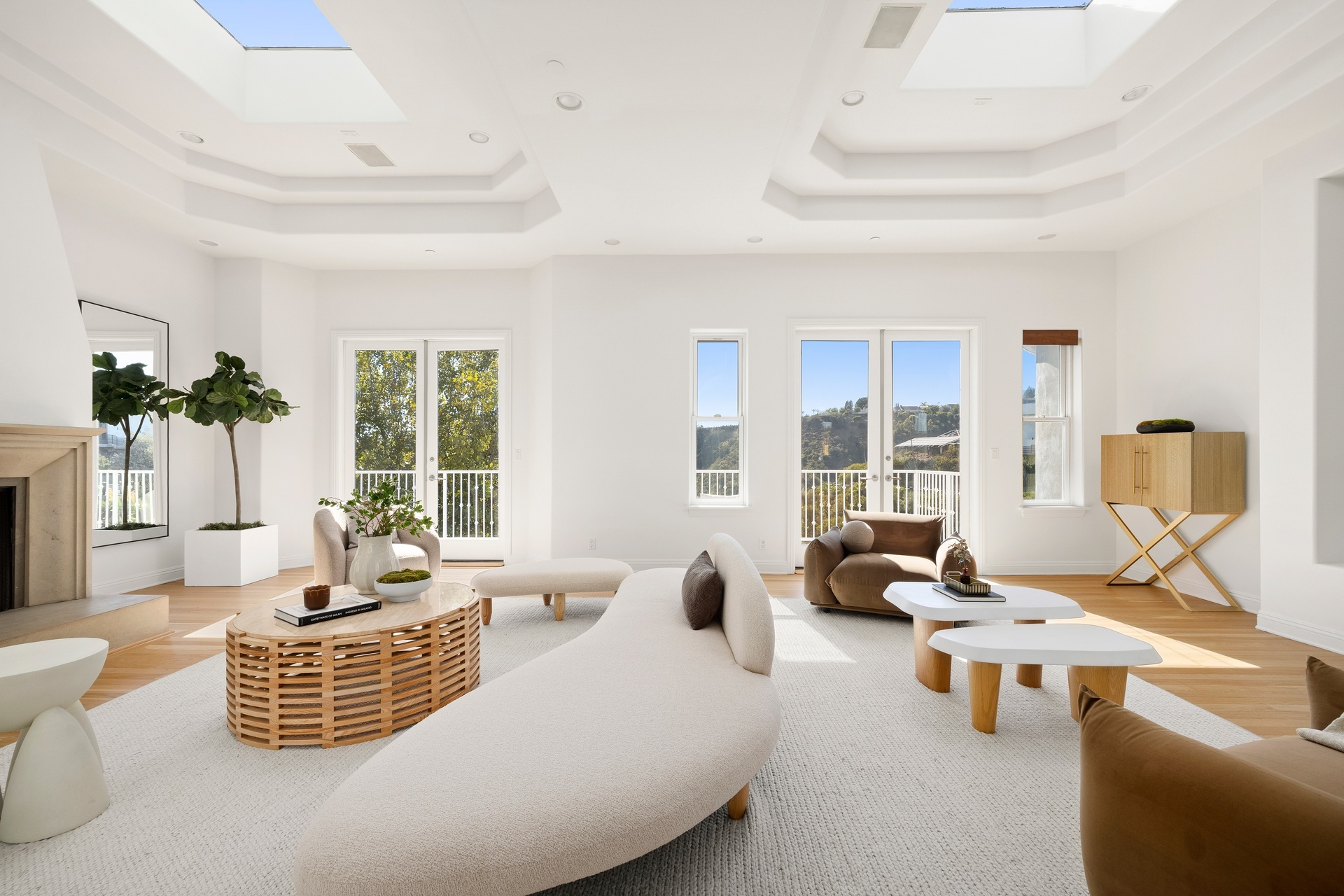  1939 Stradella Road - 物件實景