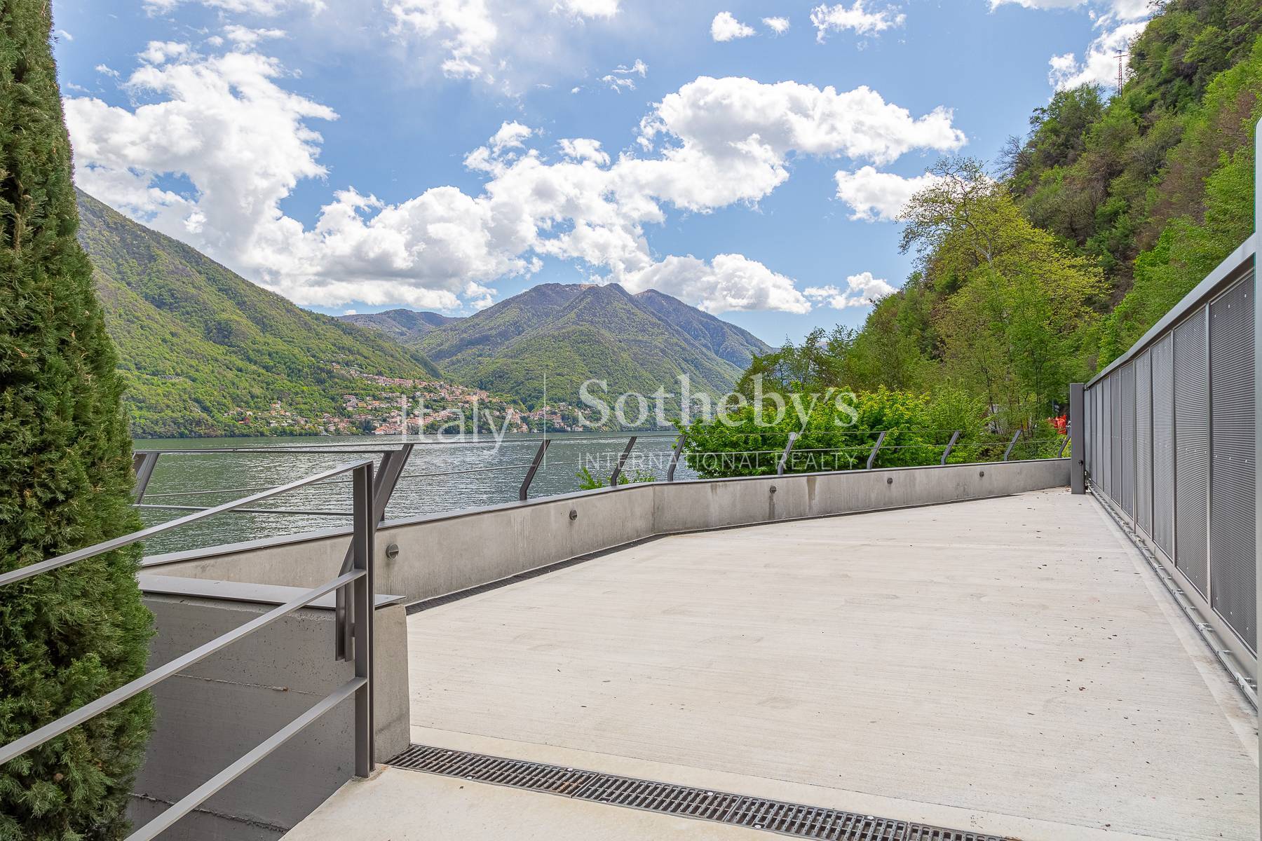  Incredible newly built villa with enchanting lake view - 物件實景