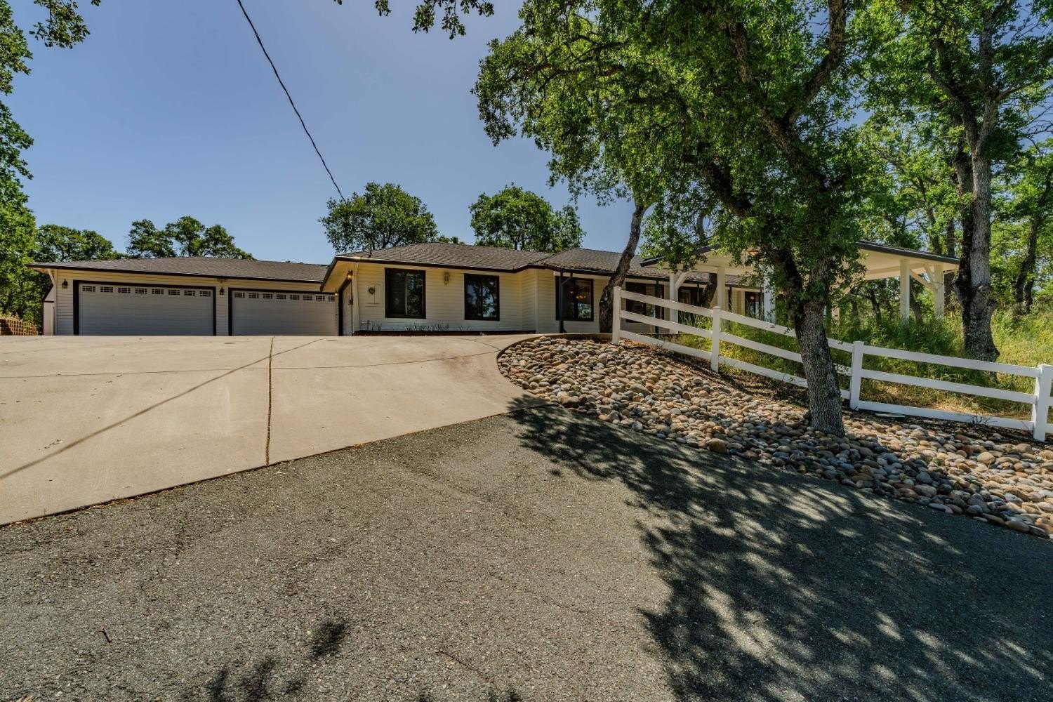 Valley Springs, California, 95252, United States, 3 Bedrooms Bedrooms, ,2 BathroomsBathrooms,Residential,For Sale,1944920