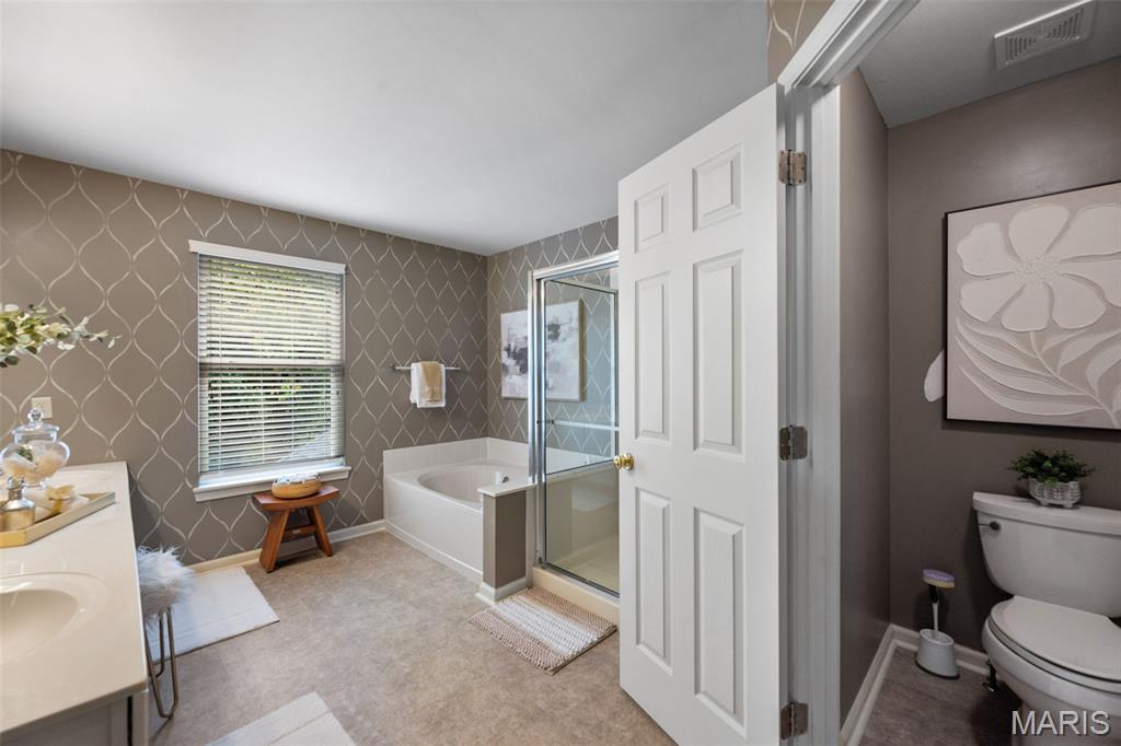 Wildwood, Missouri, 63021, United States, 4 Bedrooms Bedrooms, ,4 BathroomsBathrooms,Residential,For Sale,1947047