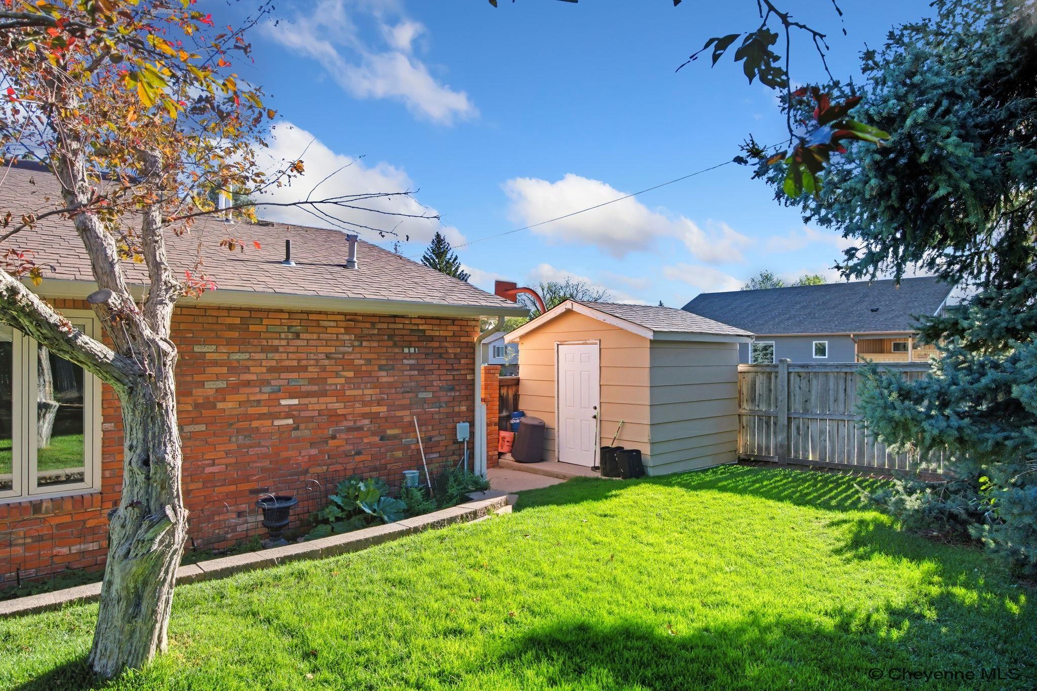 Cheyenne, Wyoming, 82001, United States, 5 Bedrooms Bedrooms, ,4 BathroomsBathrooms,Residential,For Sale,1992954