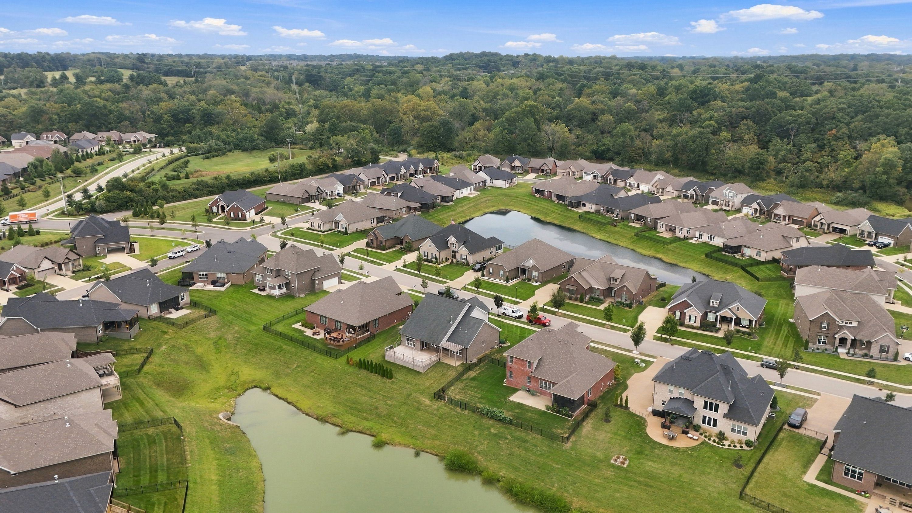  2008 Scenic Lakes Drive, Louisville, KY 40245 - 物件實景