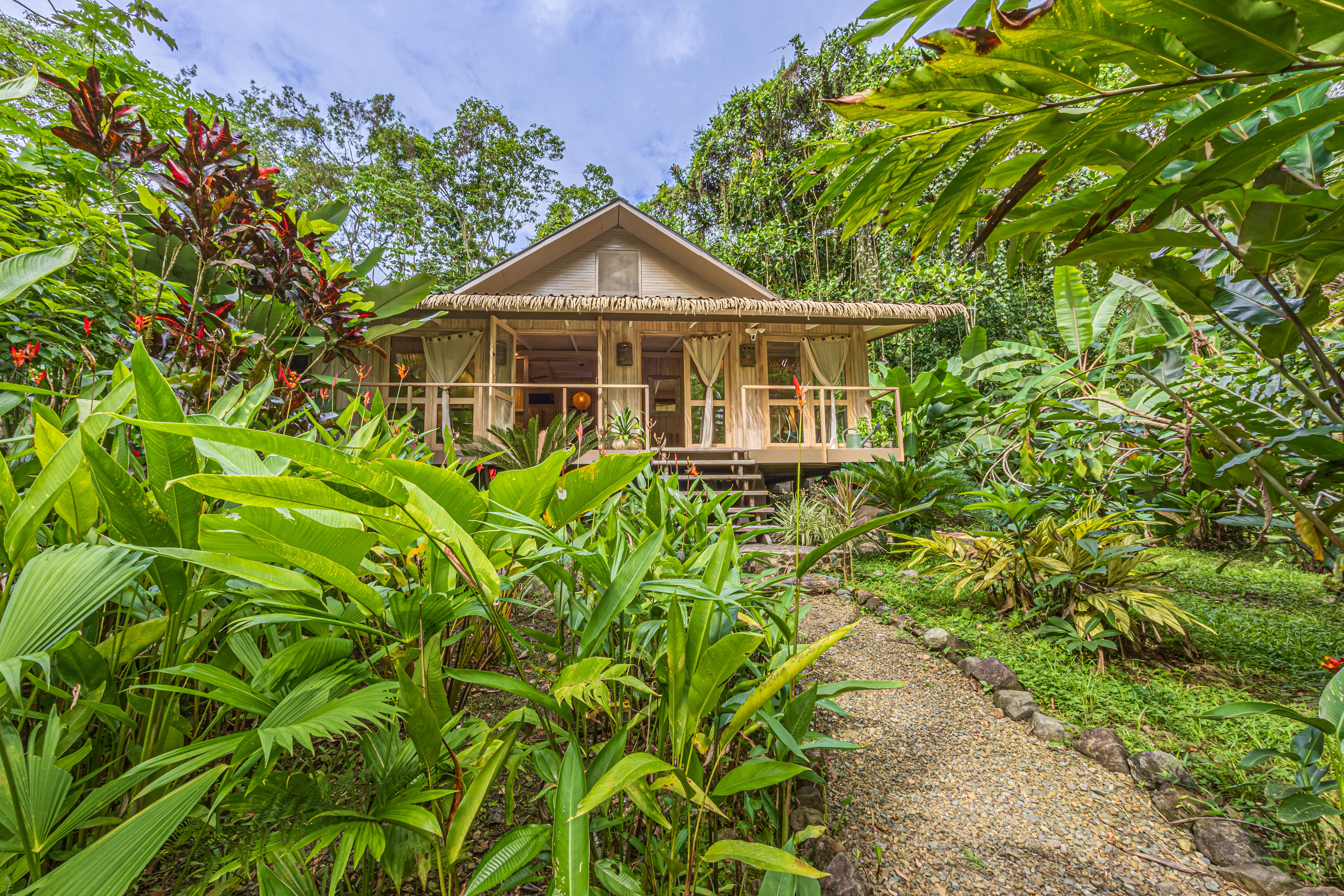 Golfito, Puntarenas, CR, 15 Bedrooms Bedrooms, ,13 BathroomsBathrooms,Residential,For Sale,1903279