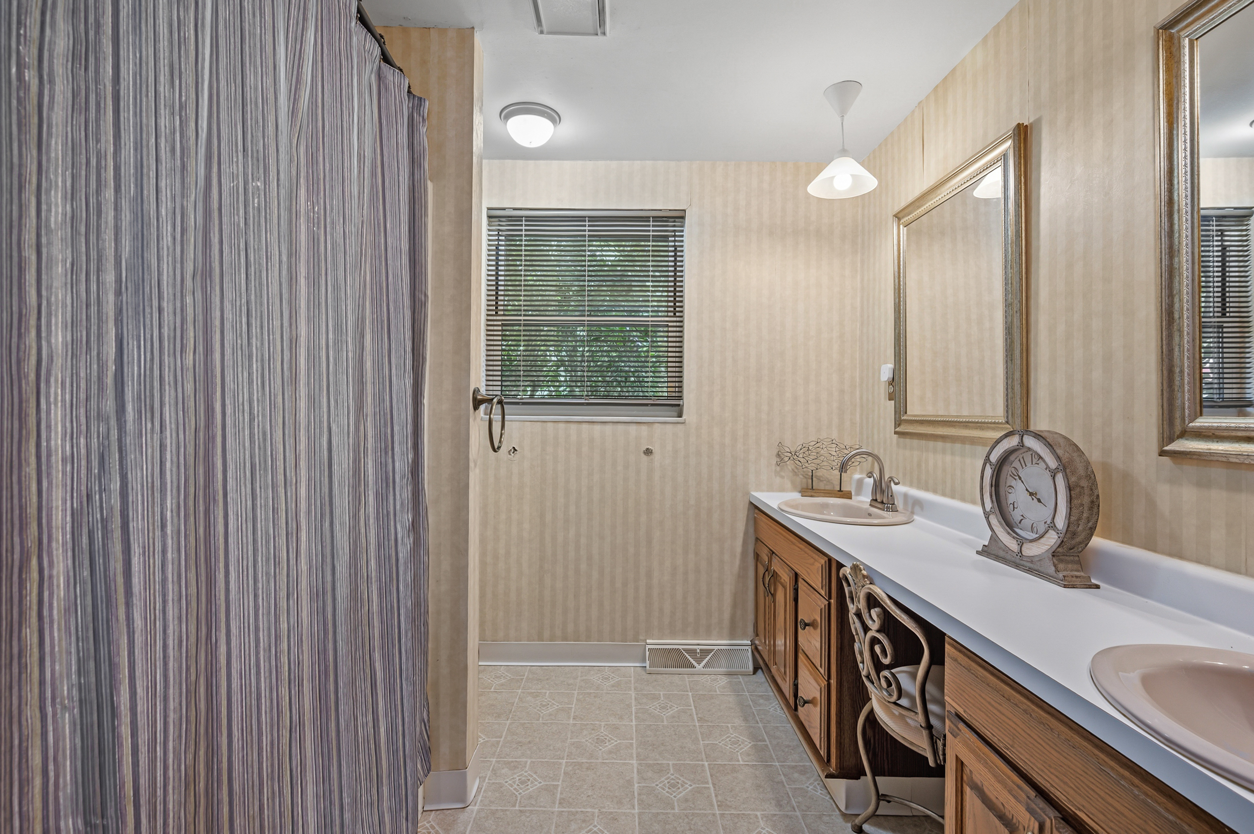  203 Rockingham Road, Pittsburgh, PA 15238 - 物件實景