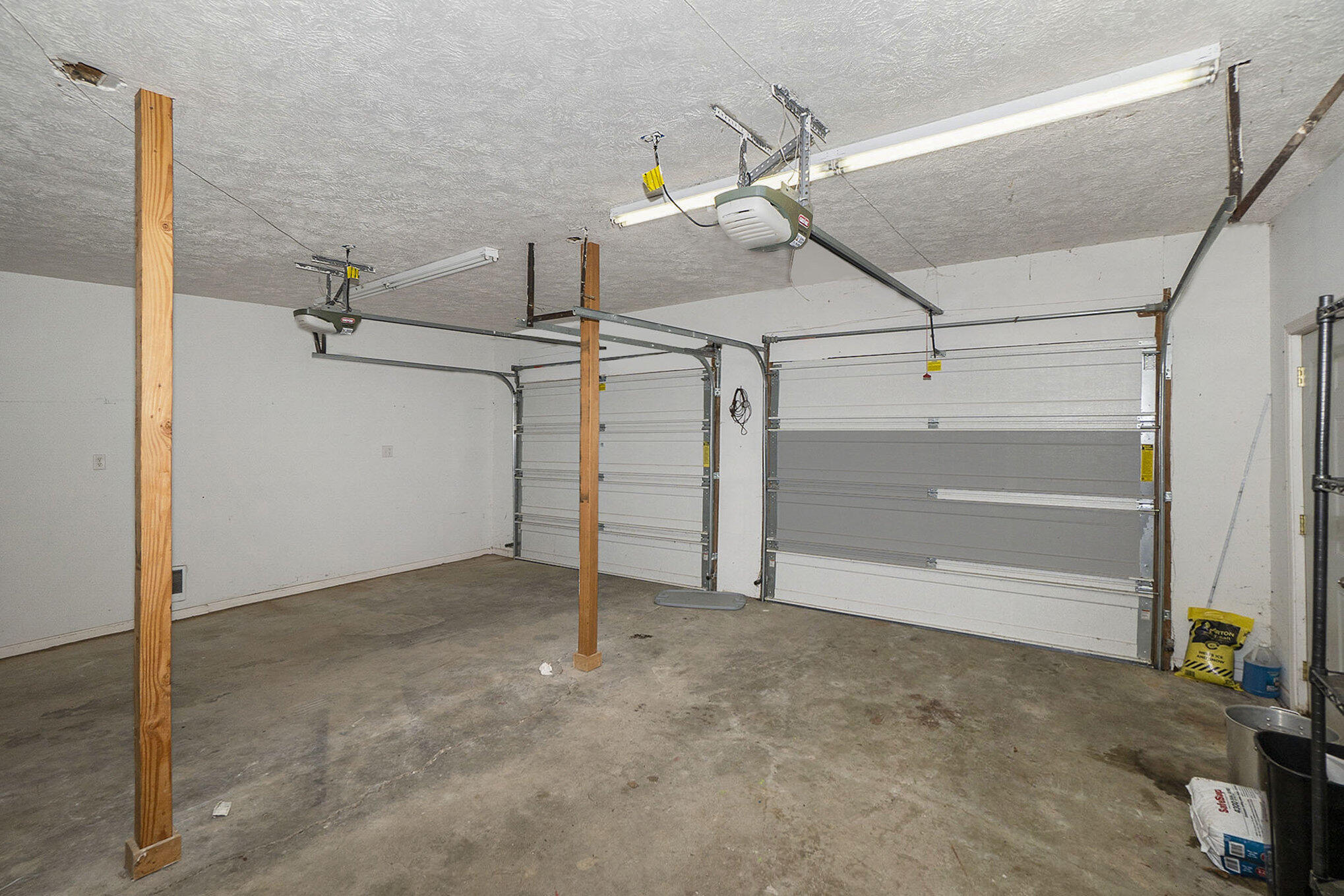 Newaygo, Michigan, 49337, United States, 5 Bedrooms Bedrooms, ,2 BathroomsBathrooms,Residential,For Sale,1982791