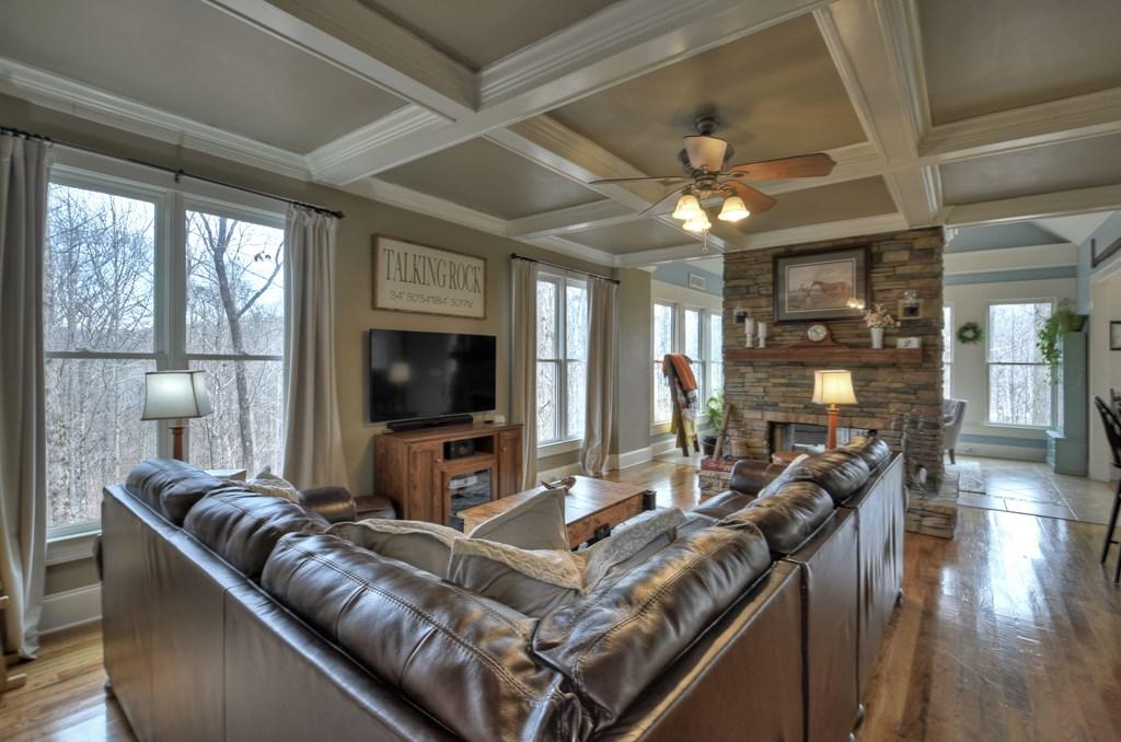 Talking Rock, Georgia, 30175, United States, 4 Bedrooms Bedrooms, ,4 BathroomsBathrooms,Residential,For Sale,1692764