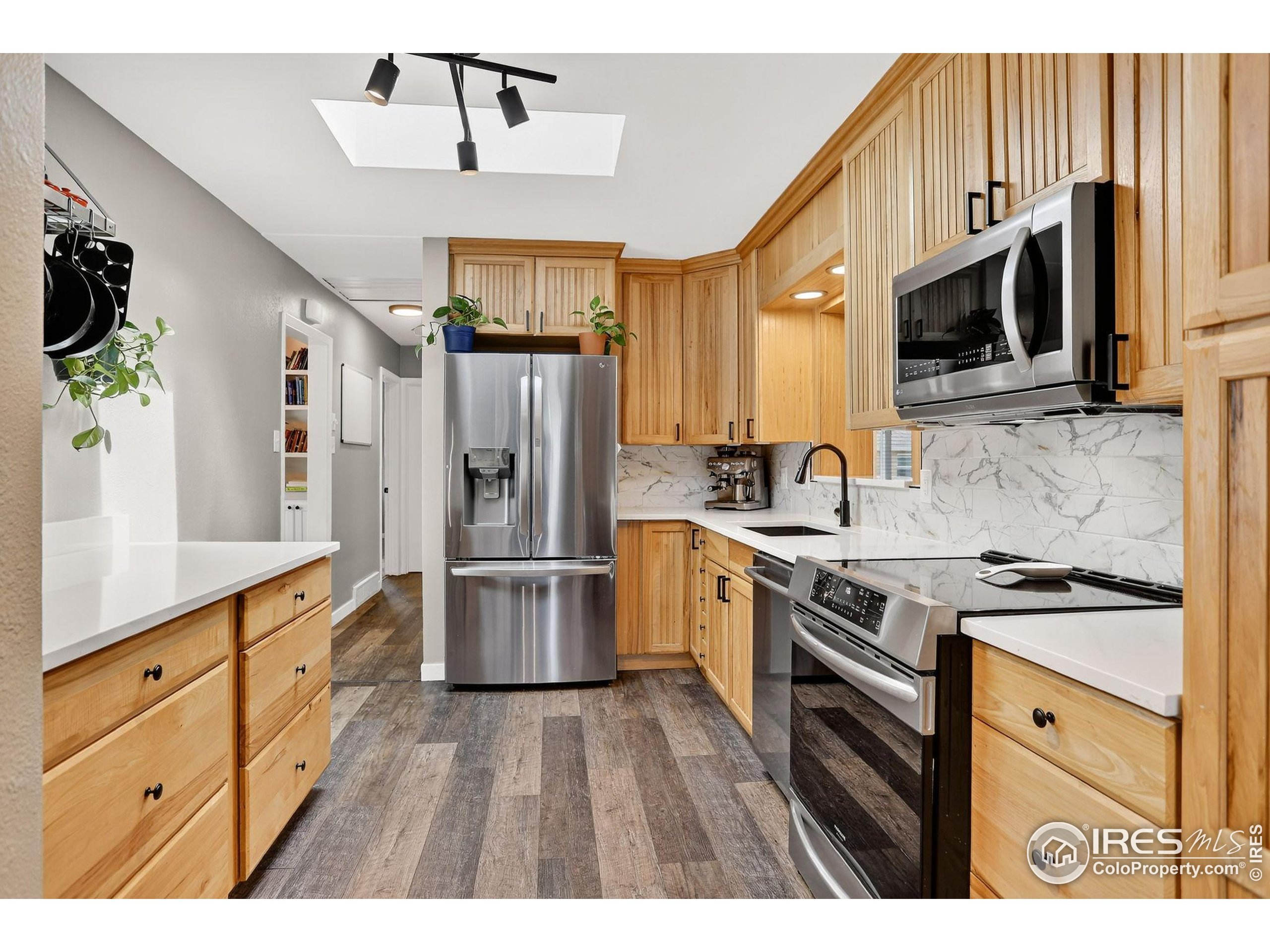 Longmont, Colorado, 80501, United States, 3 Bedrooms Bedrooms, ,1 BathroomBathrooms,Residential,For Sale,1948840