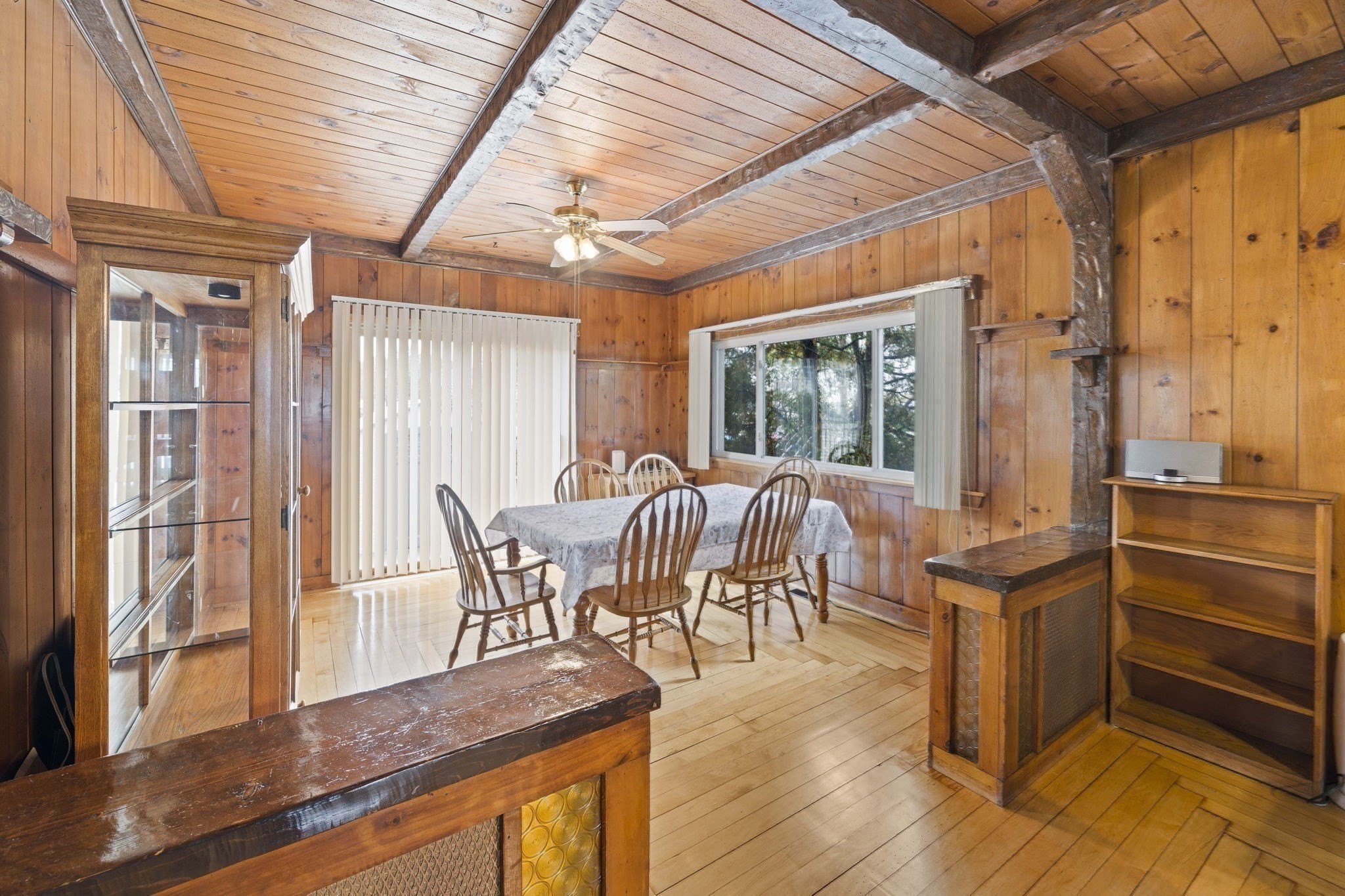 Lynn, Massachusetts, 01902, United States, 3 Bedrooms Bedrooms, ,2 BathroomsBathrooms,Residential,For Sale,1981225