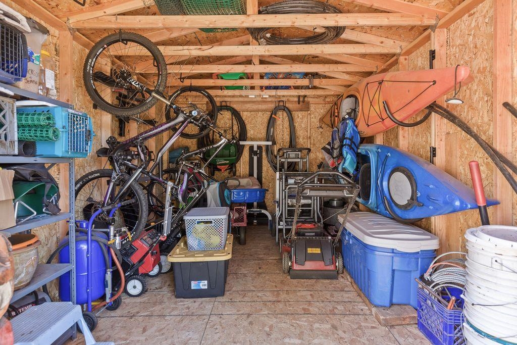 Newman Lake, Washington, 99025, United States, 3 Bedrooms Bedrooms, ,4 BathroomsBathrooms,Residential,For Sale,2028659