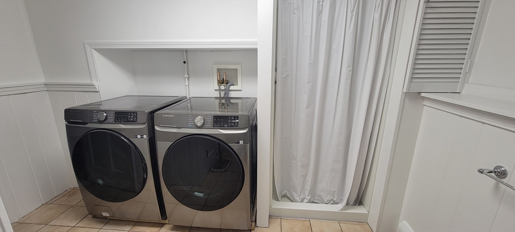 Reading, Massachusetts, 01867, United States, 3 Bedrooms Bedrooms, ,2 BathroomsBathrooms,Residential,For Sale,1982944