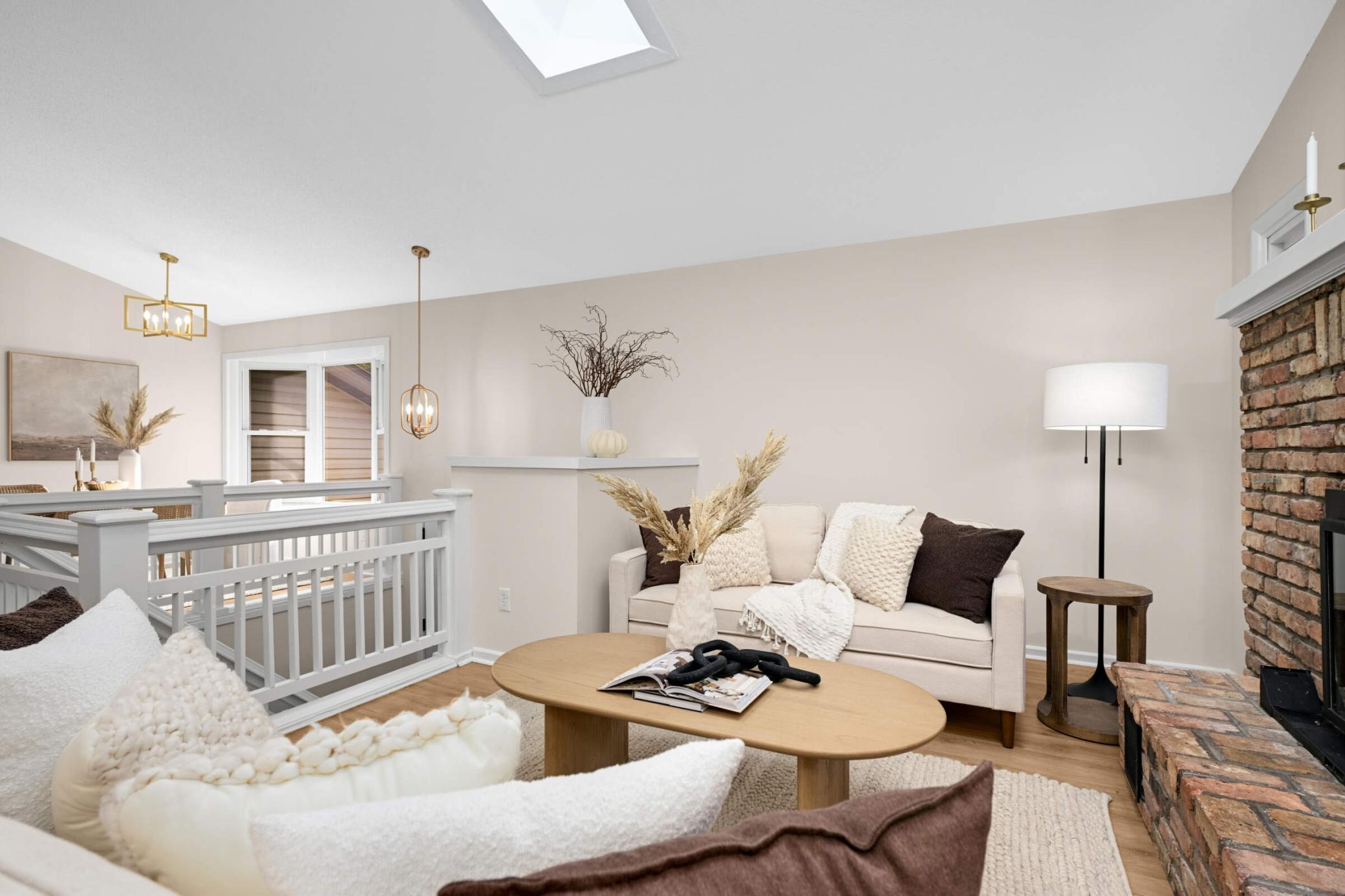 Vadnais Heights, Minnesota, 55127, United States, 4 Bedrooms Bedrooms, ,2 BathroomsBathrooms,Residential,For Sale,1993566