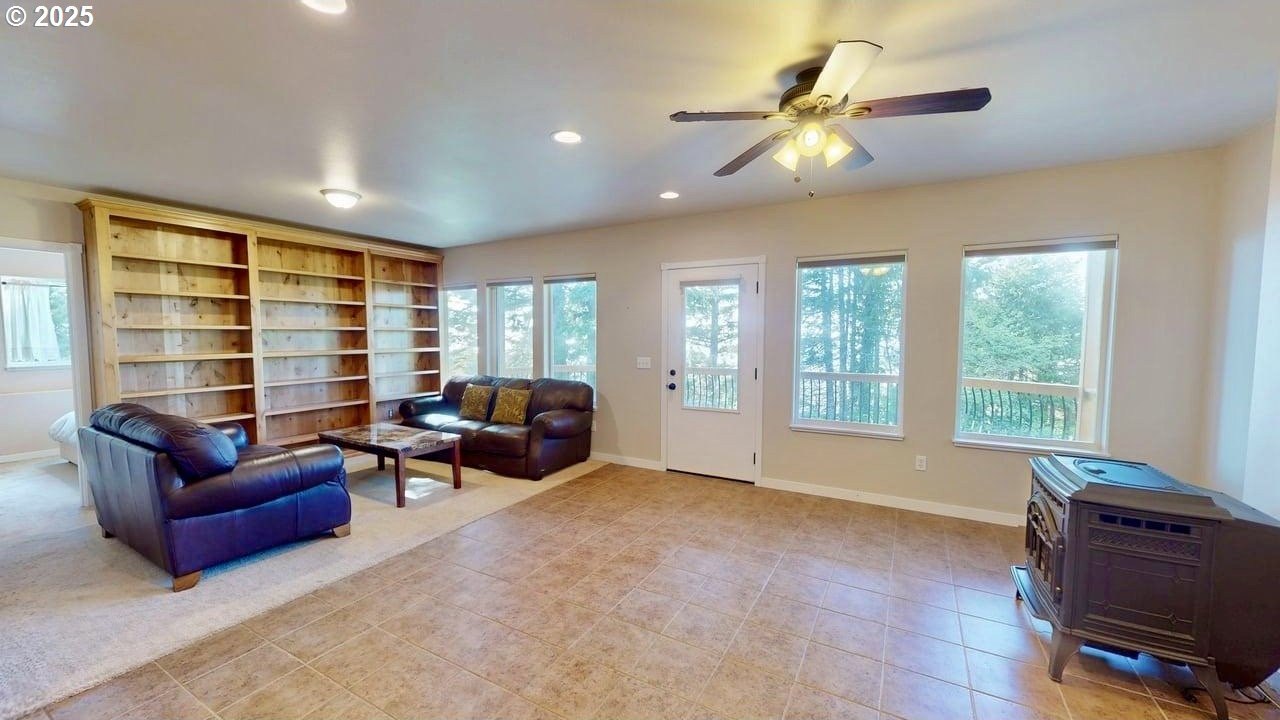 Gold Beach, Oregon, 97444, United States, 6 Bedrooms Bedrooms, ,4 BathroomsBathrooms,Residential,For Sale,1730810