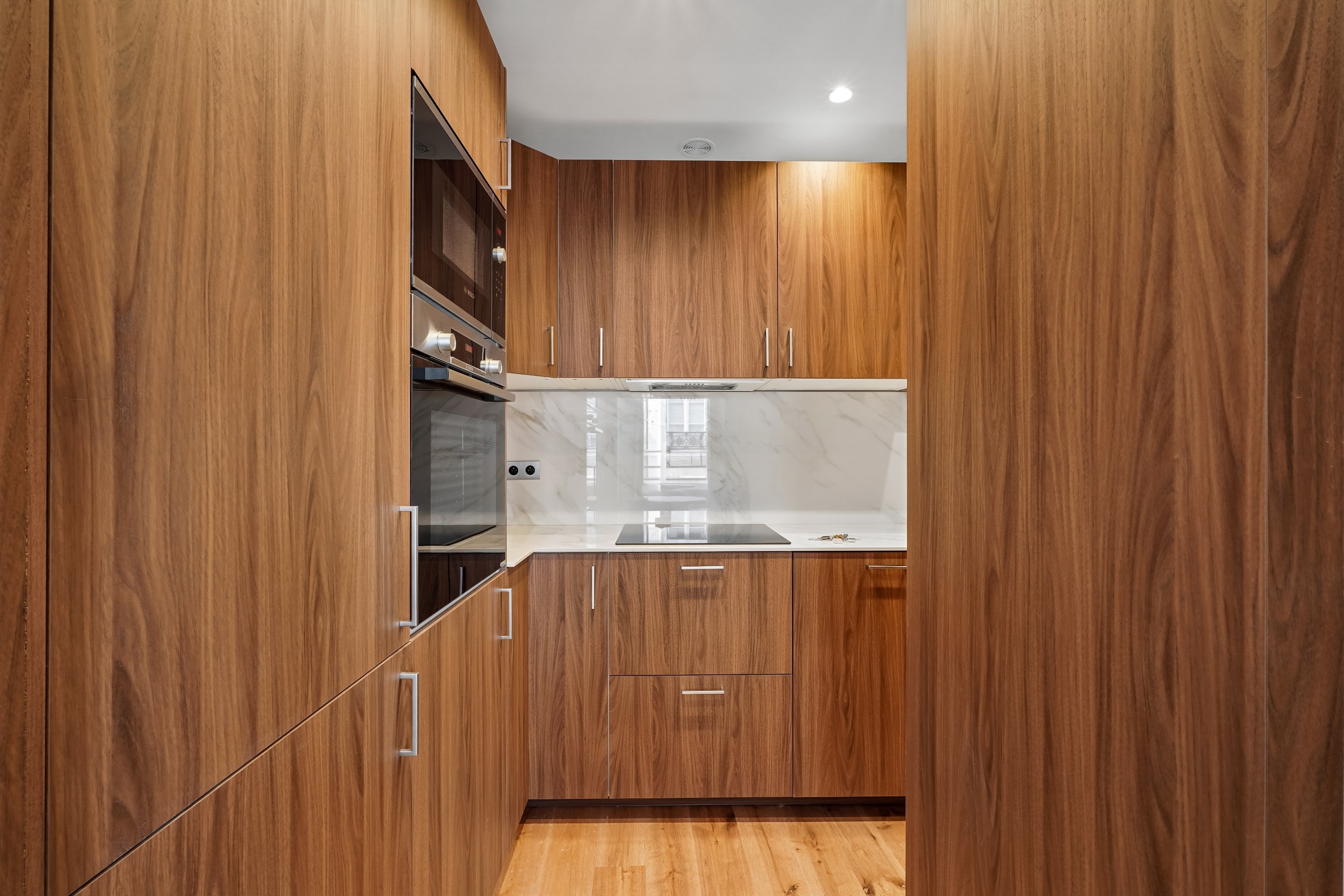  Bac - Verneuil : Superb renovated 2 bedrooms apartment - with AC - 物件實景
