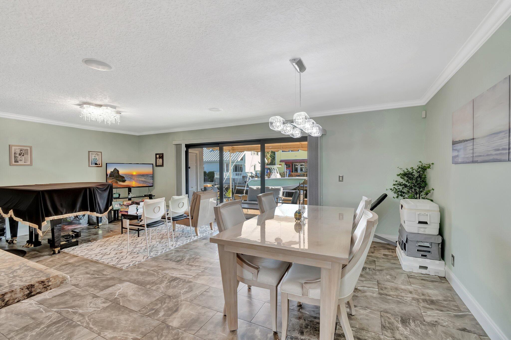 Boynton Beach, Florida, 33435, United States, 2 Bedrooms Bedrooms, ,3 BathroomsBathrooms,Residential,For Sale,1927808
