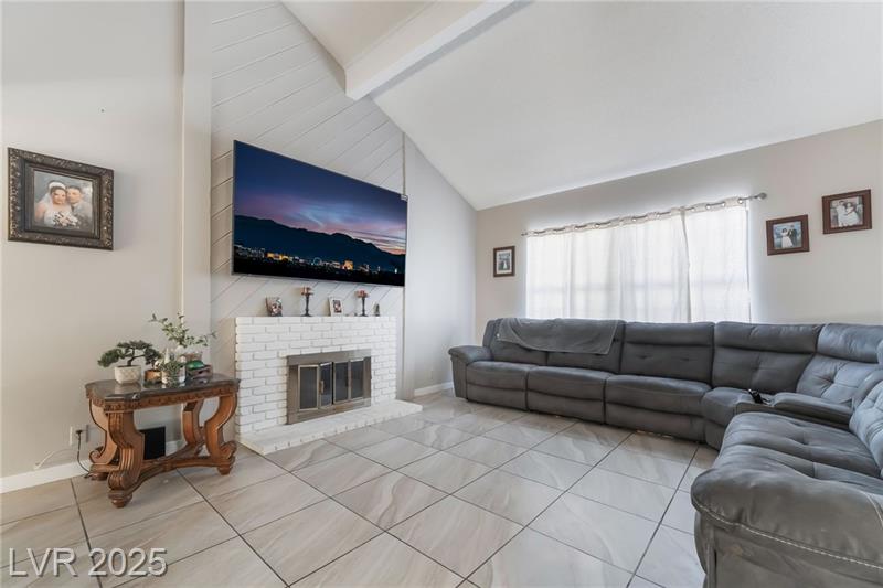 Henderson, Nevada, 89014, United States, 4 Bedrooms Bedrooms, ,2 BathroomsBathrooms,Residential,For Sale,1977160