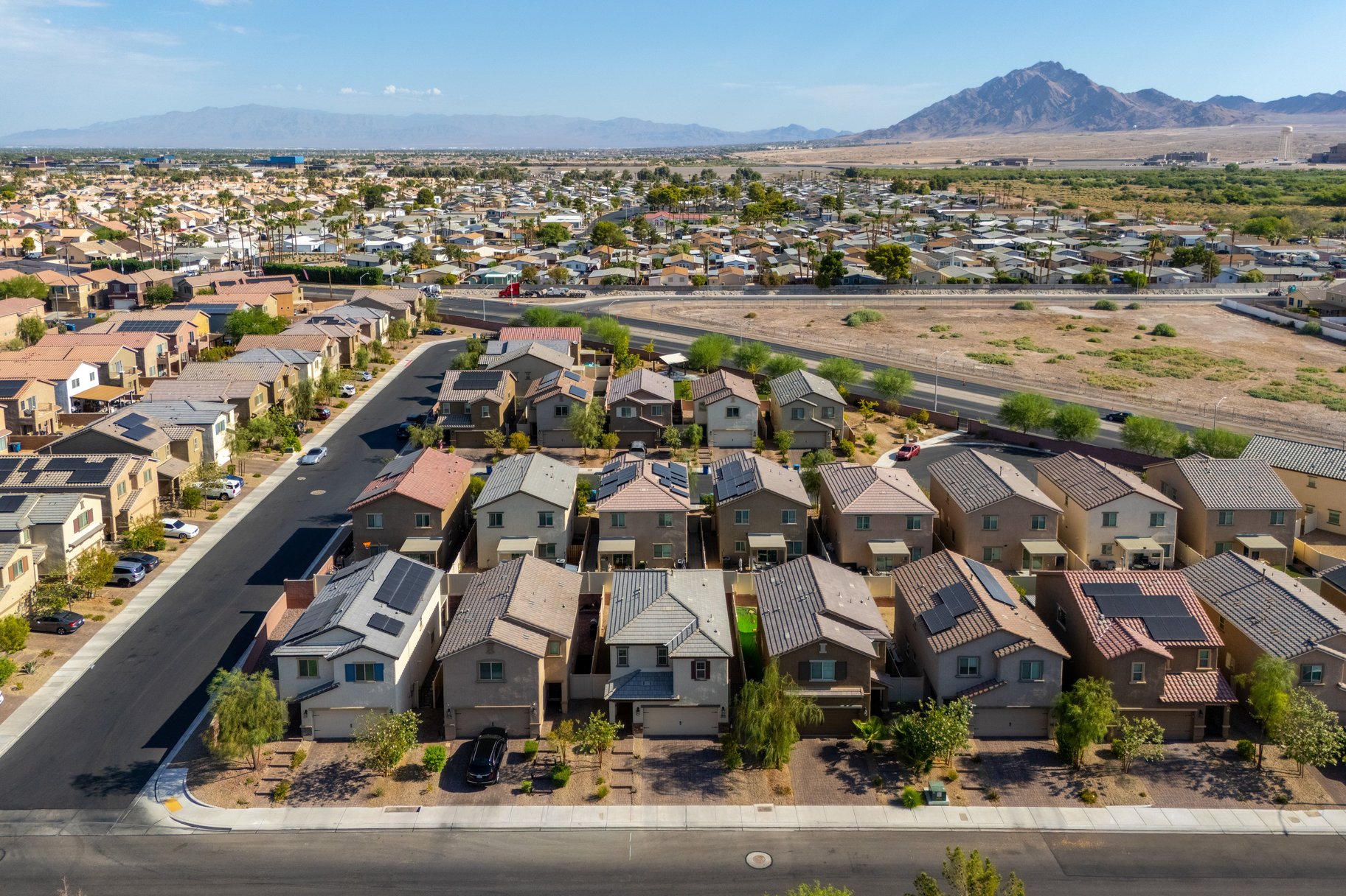  Move-In Ready Home with Great Investment Potential - 物件實景