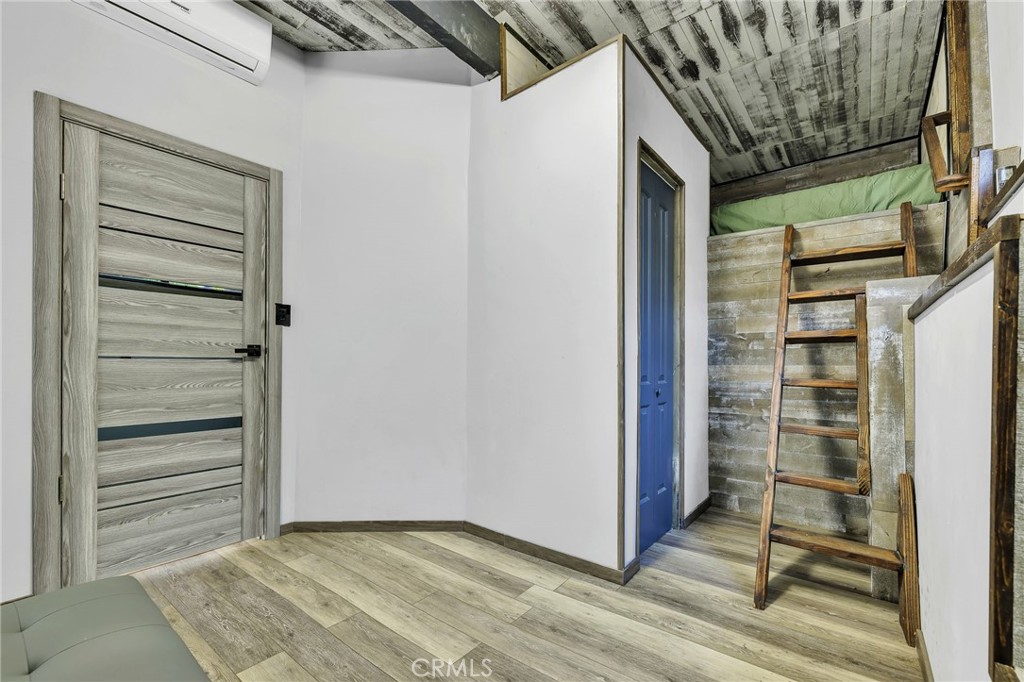 Woodland Hills, California, 91364, United States, 4 Bedrooms Bedrooms, ,2 BathroomsBathrooms,Residential,For Sale,1975100