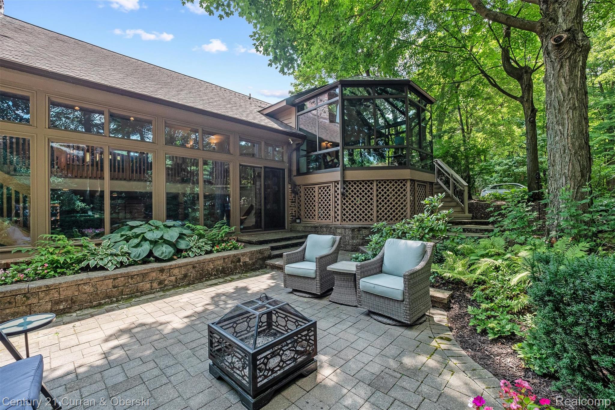 Northville, Michigan, 48167, United States, 4 Bedrooms Bedrooms, ,4 BathroomsBathrooms,Residential,For Sale,1923086