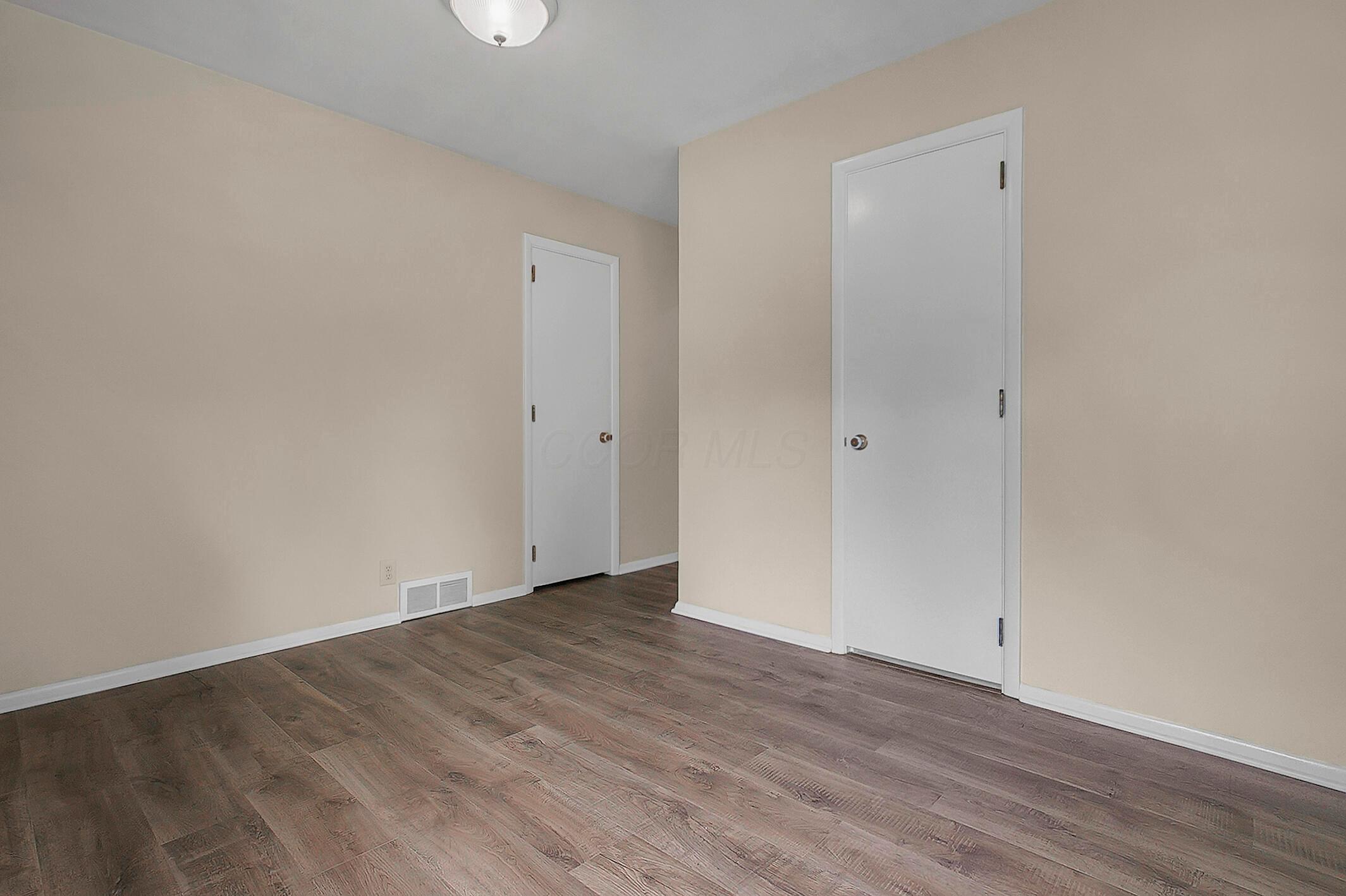 Granville, Ohio, 43023, United States, 3 Bedrooms Bedrooms, ,2 BathroomsBathrooms,Residential,For Sale,1901349