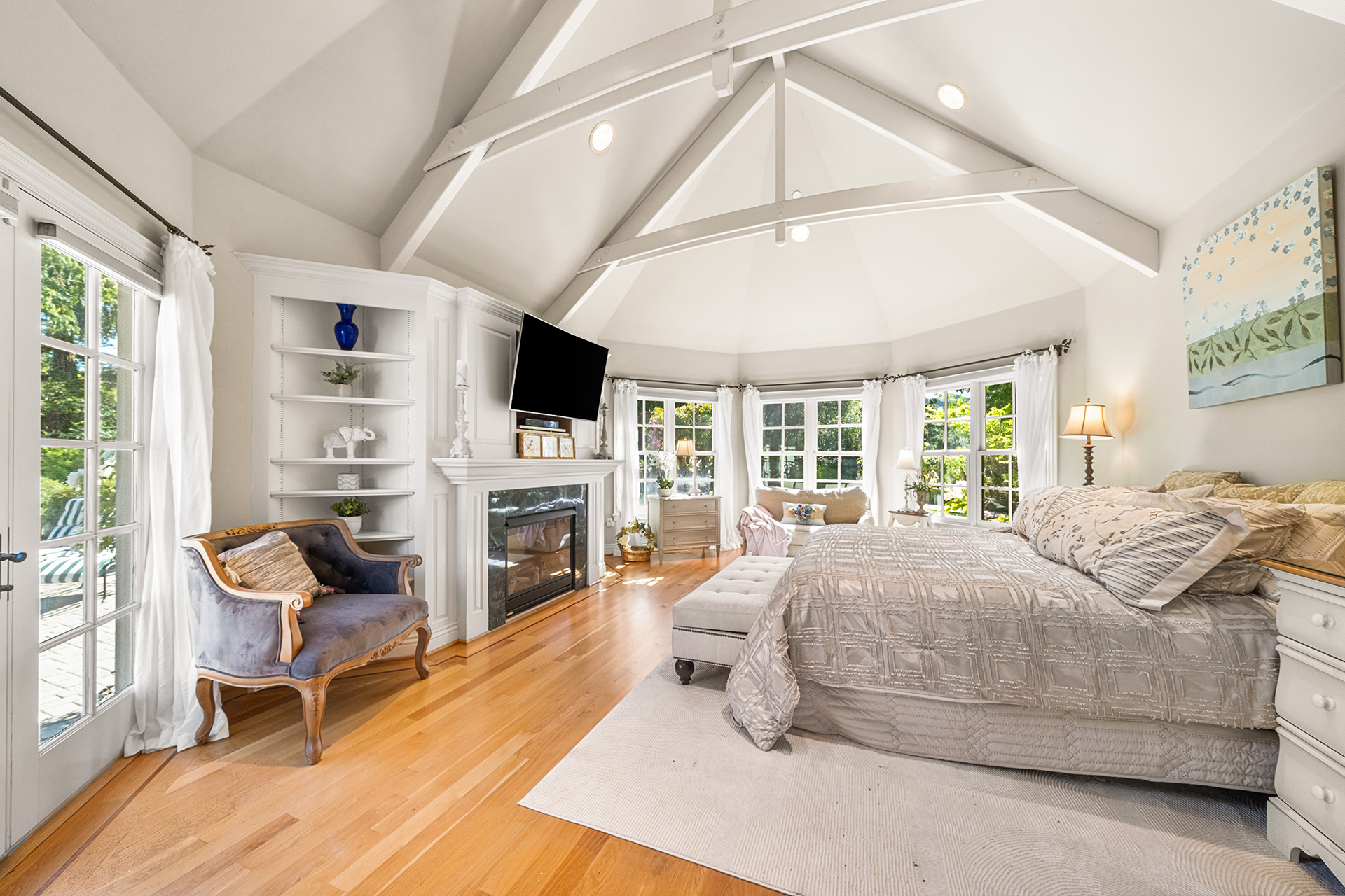  Stunning Saratoga Estate on Expansive Private Grounds - 物件實景
