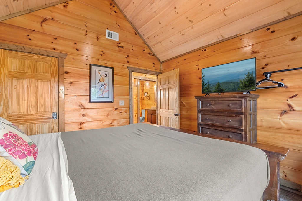 Sevierville, Tennessee, 37876, United States, 3 Bedrooms Bedrooms, ,4 BathroomsBathrooms,Residential,For Sale,1936996
