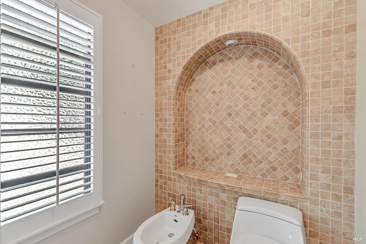 Sebastopol, California, 95472, United States, 3 Bedrooms Bedrooms, ,3 BathroomsBathrooms,Residential,For Sale,1895482
