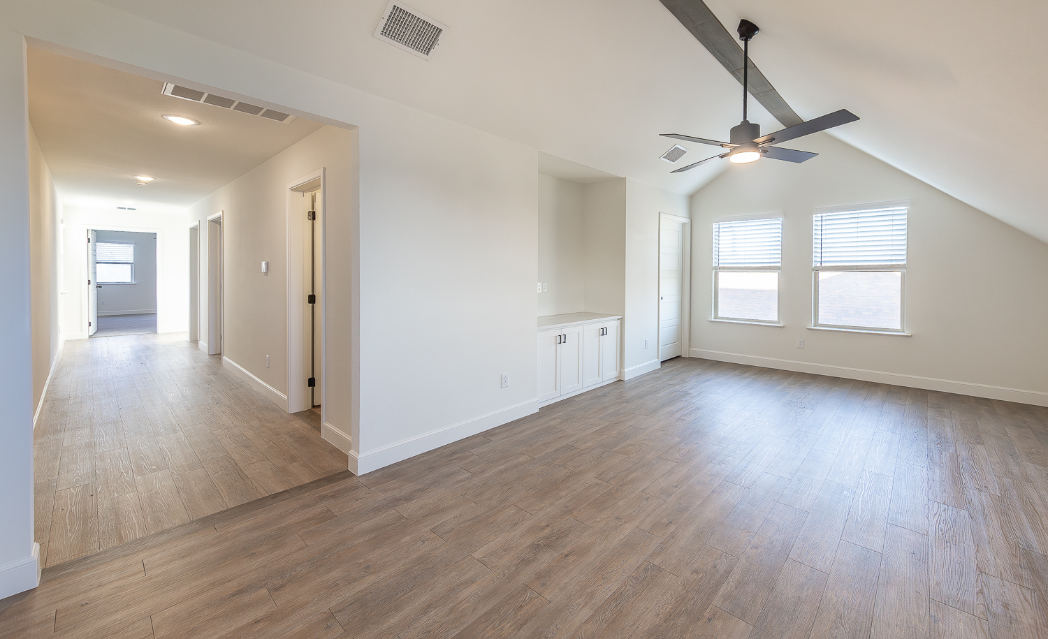 Lubbock, Texas, 79424, United States, 4 Bedrooms Bedrooms, ,4 BathroomsBathrooms,Residential,For Sale,1761130