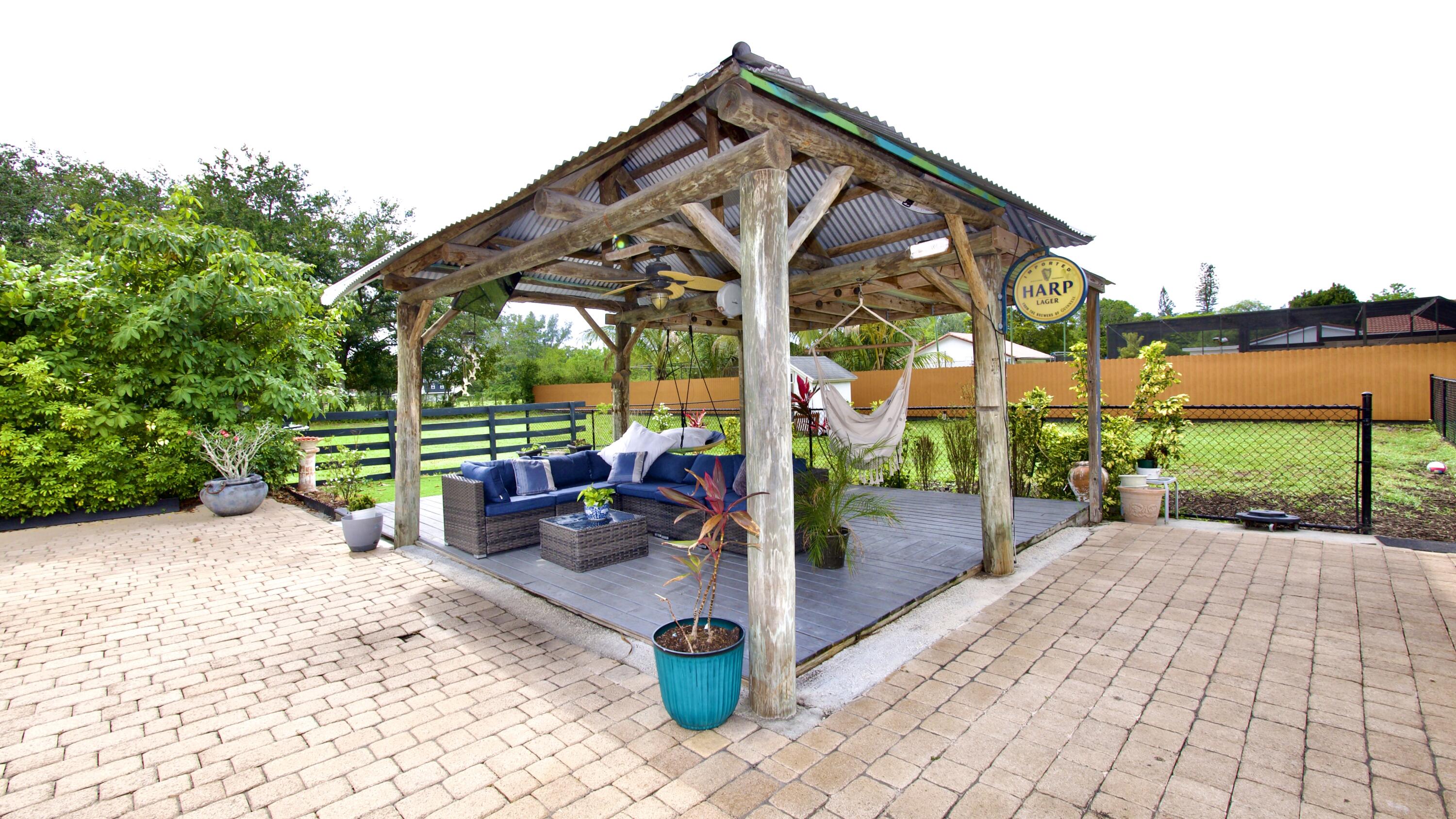 Davie, Florida, 33328, United States, 7 Bedrooms Bedrooms, ,5 BathroomsBathrooms,Residential,For Sale,2039860