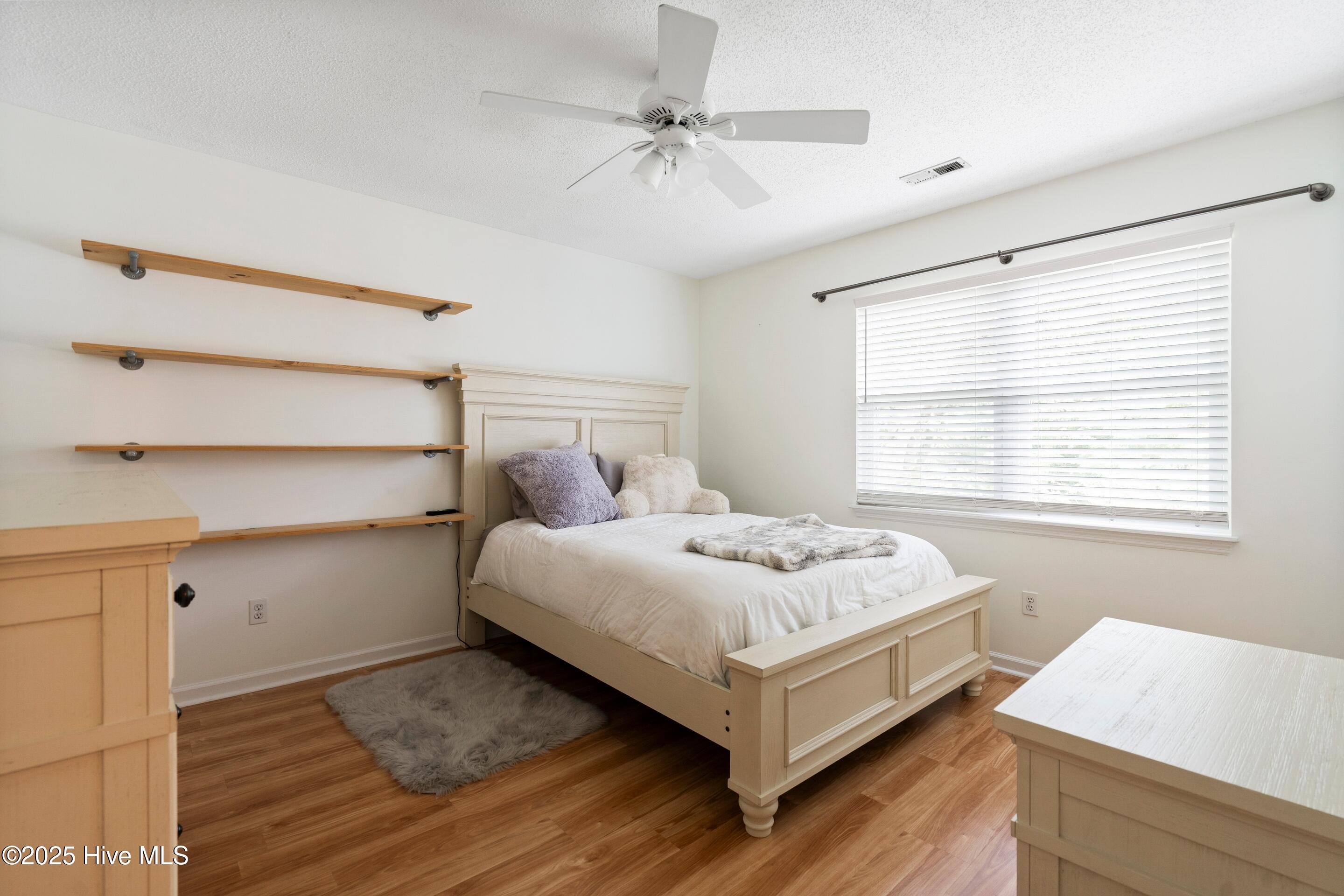 Wilmington, North Carolina, 28411, United States, 4 Bedrooms Bedrooms, ,3 BathroomsBathrooms,Residential,For Sale,1924984