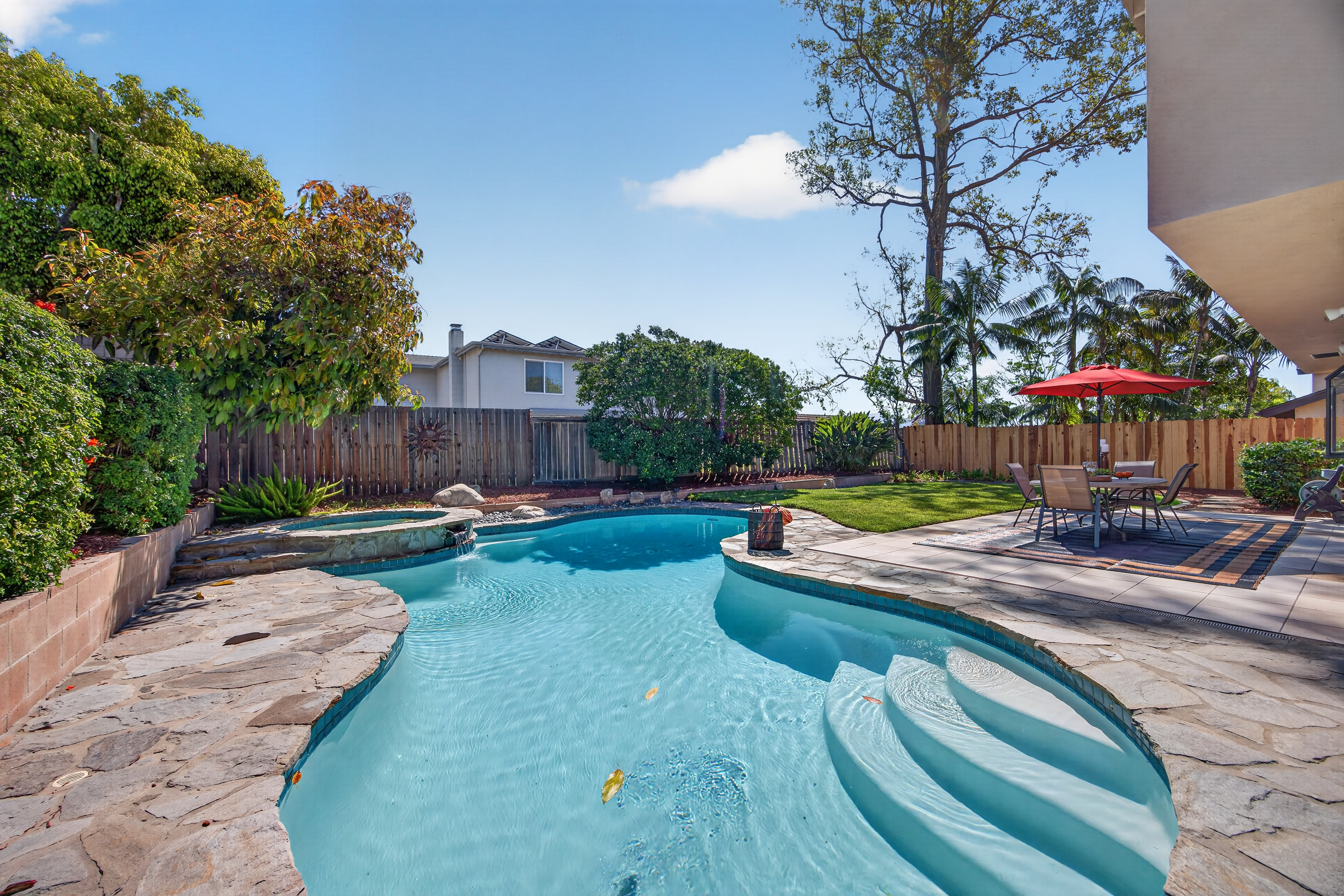  2052 Glenbrook Avenue, Camarillo, CA 93010 - 物件實景