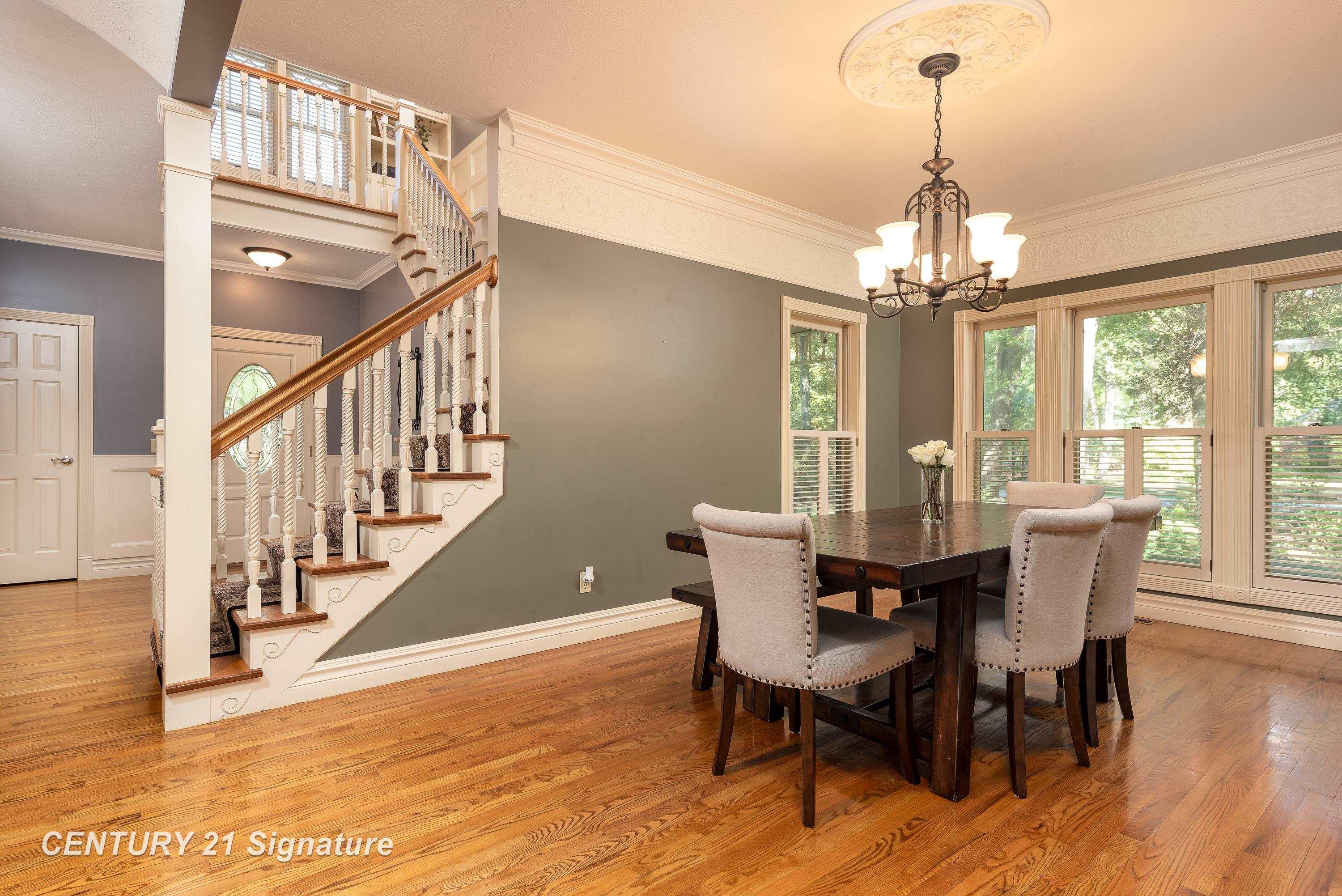 Midland, Michigan, 48642, United States, 5 Bedrooms Bedrooms, ,6 BathroomsBathrooms,Residential,For Sale,1977241